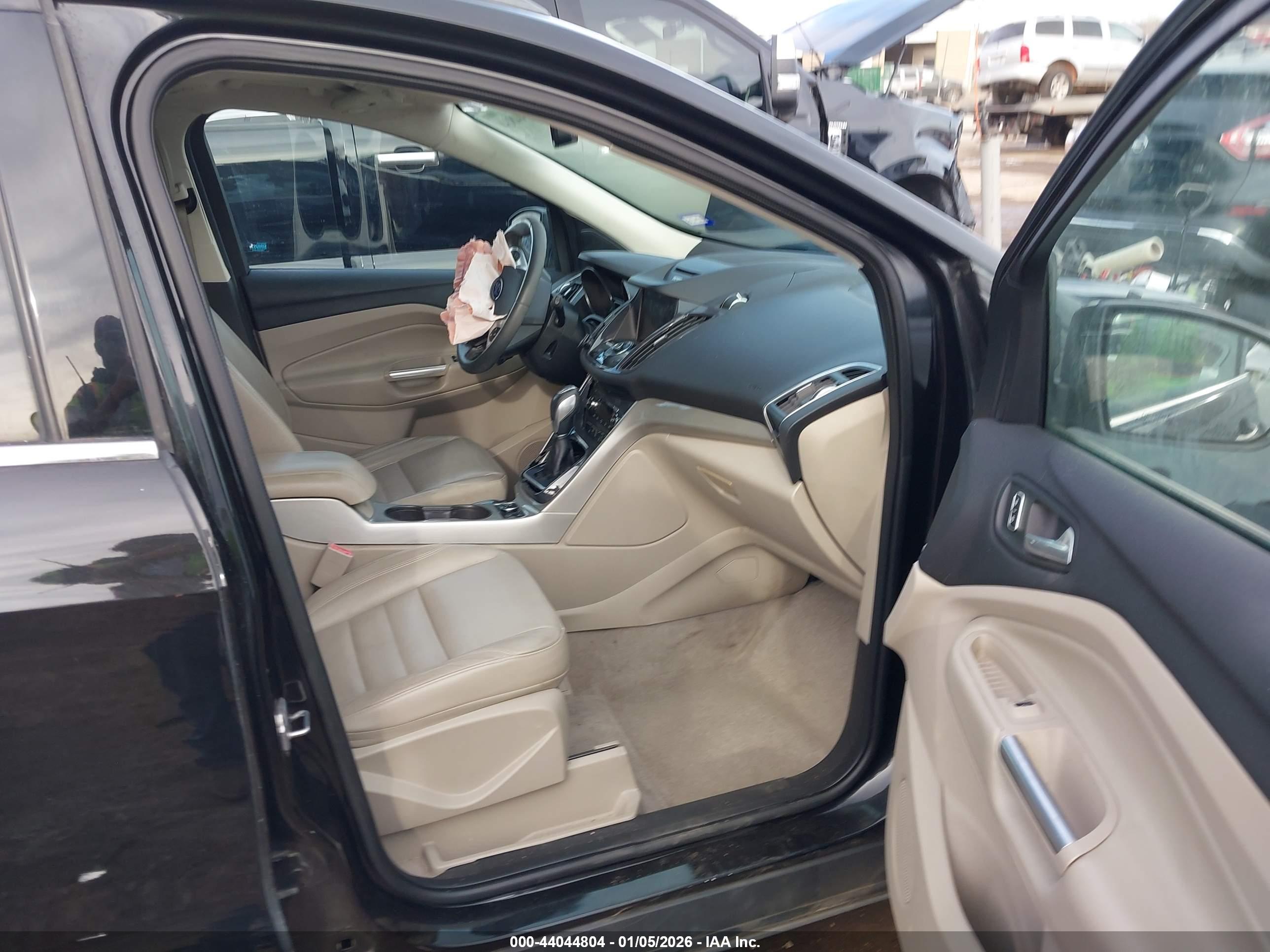 FORD ESCAPE image 5