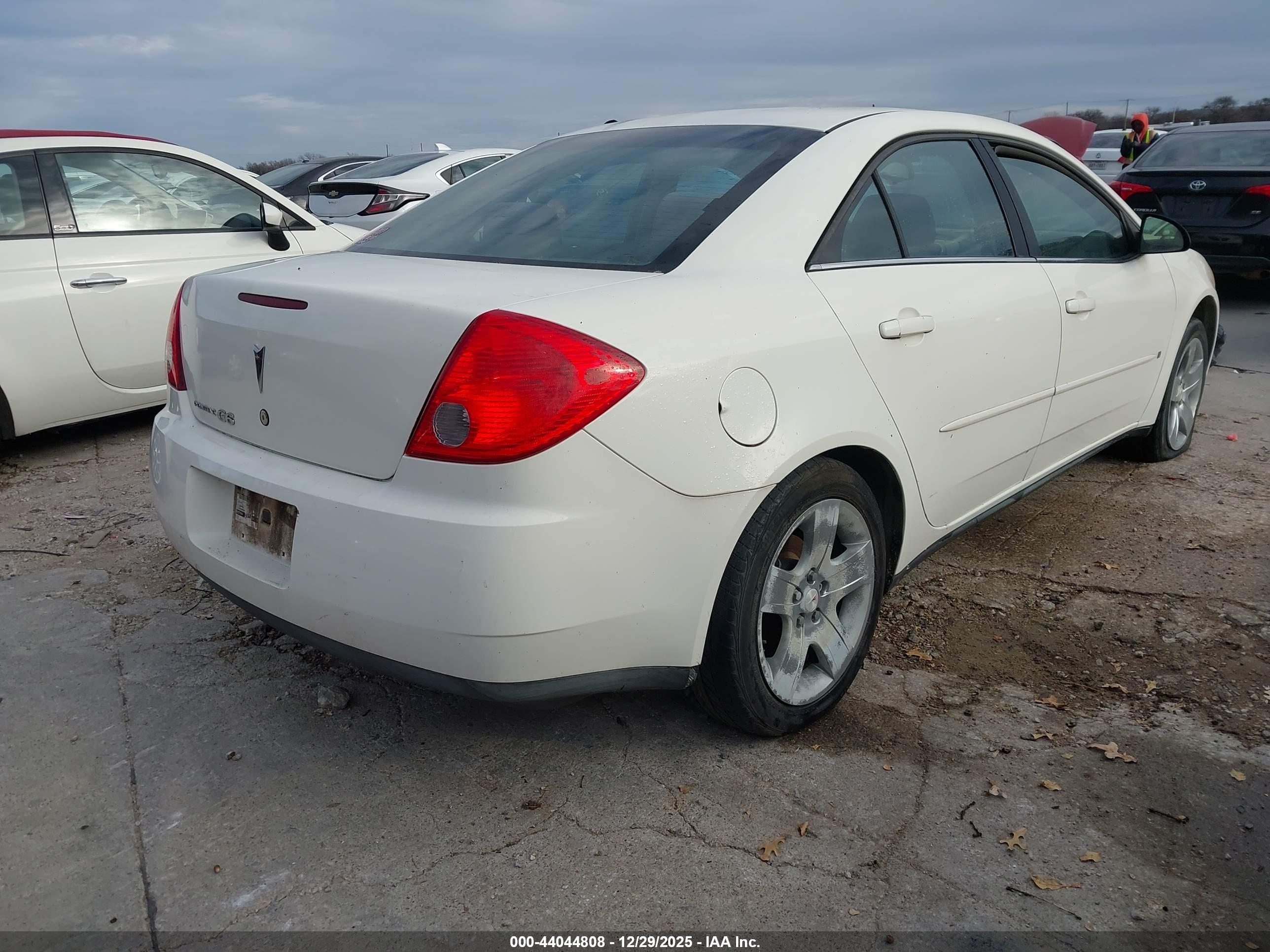 PONTIAC G6 image 4