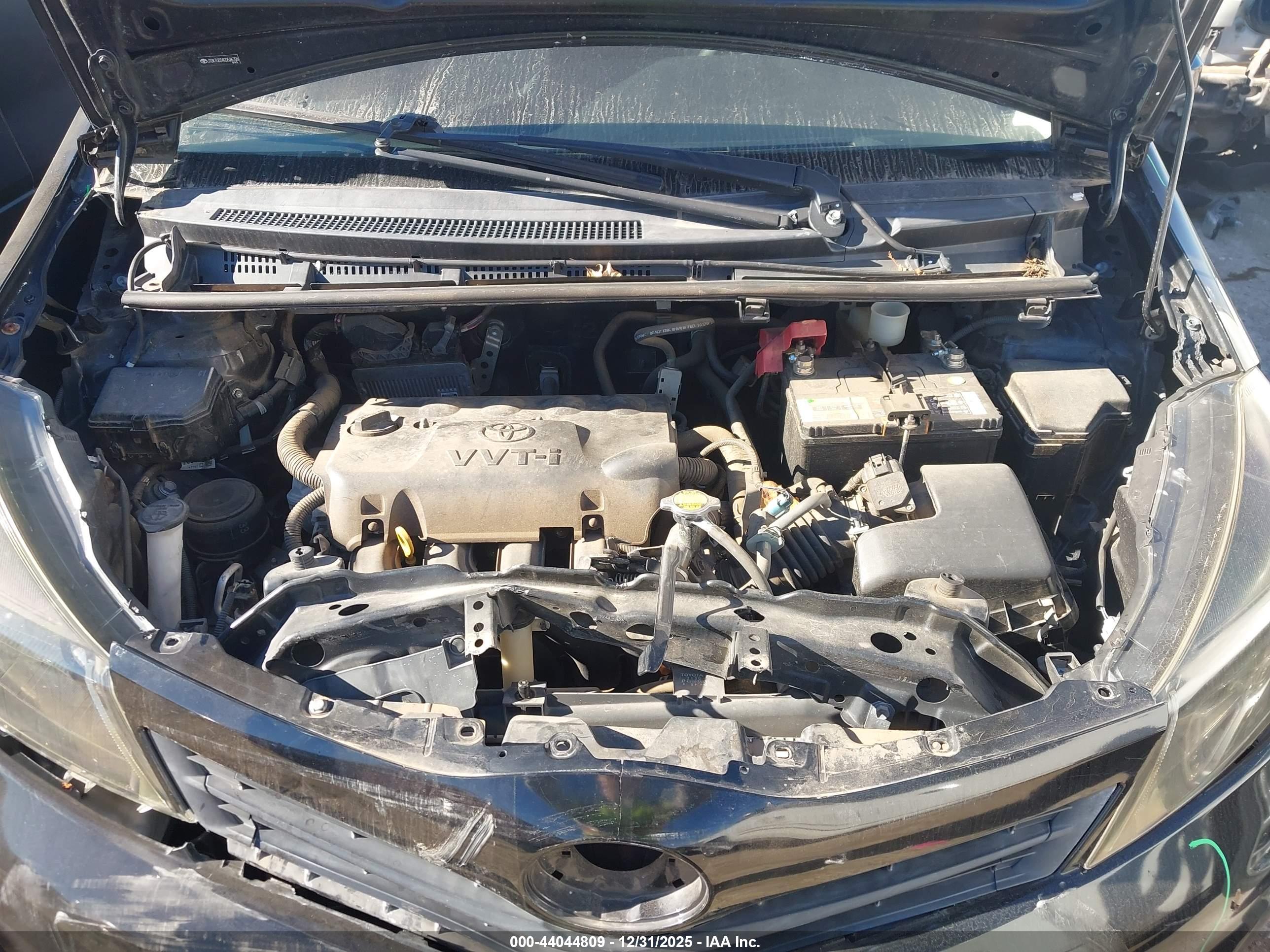 TOYOTA YARIS image 10
