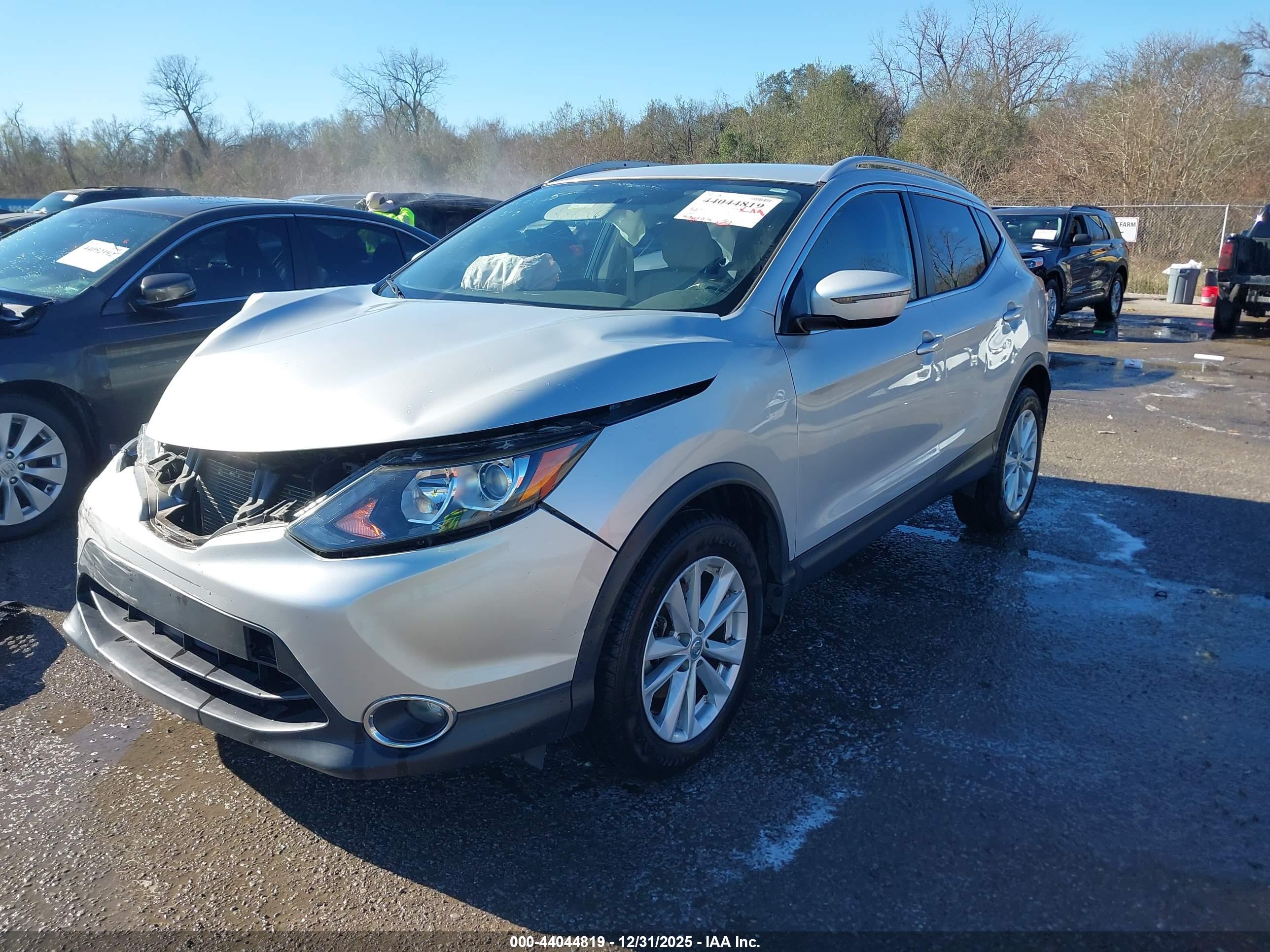 NISSAN ROGUE image 2