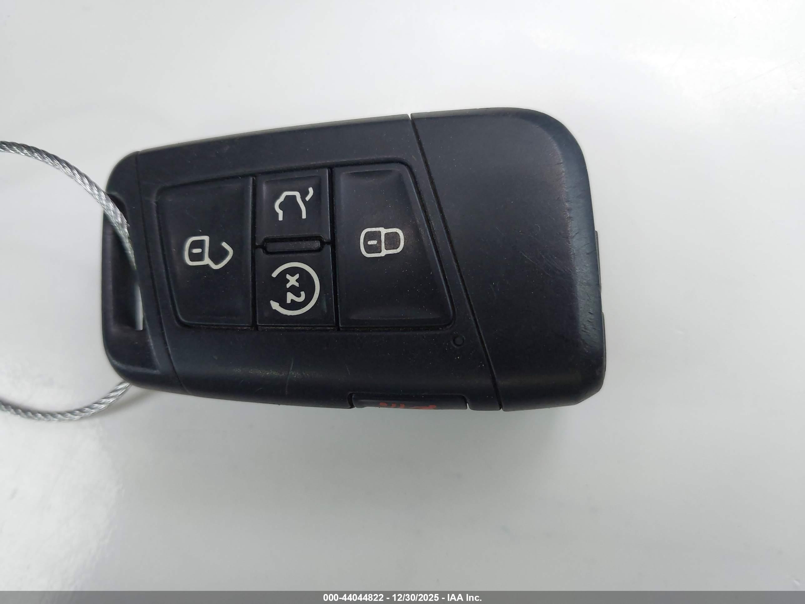 VOLKSWAGEN TAOS image 11
