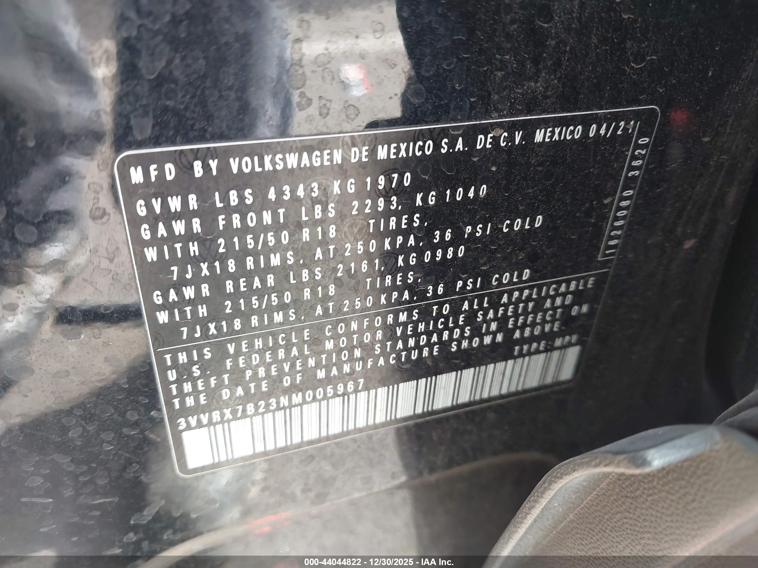 VOLKSWAGEN TAOS image 9