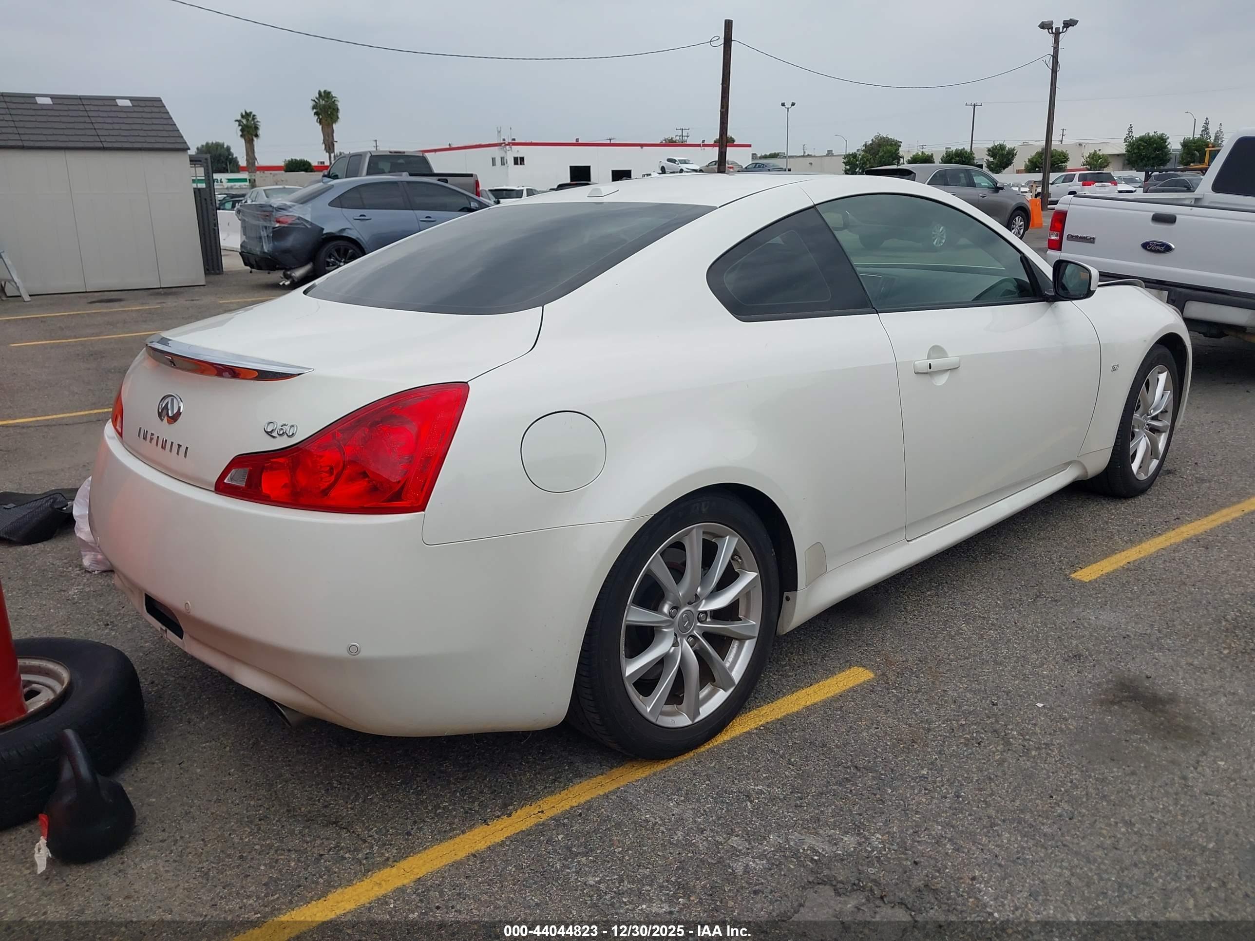 INFINITI Q60 image 4