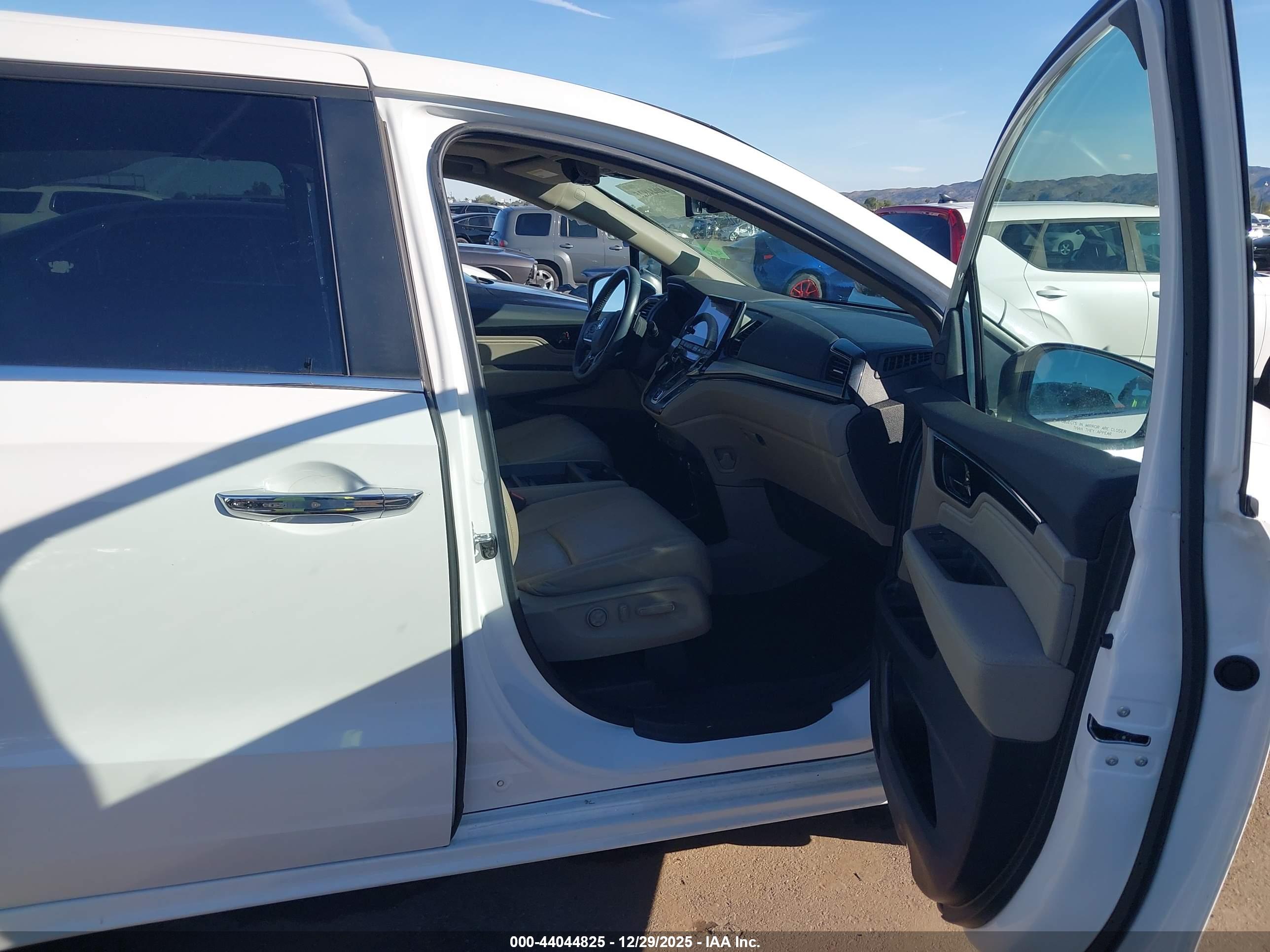 HONDA ODYSSEY image 5