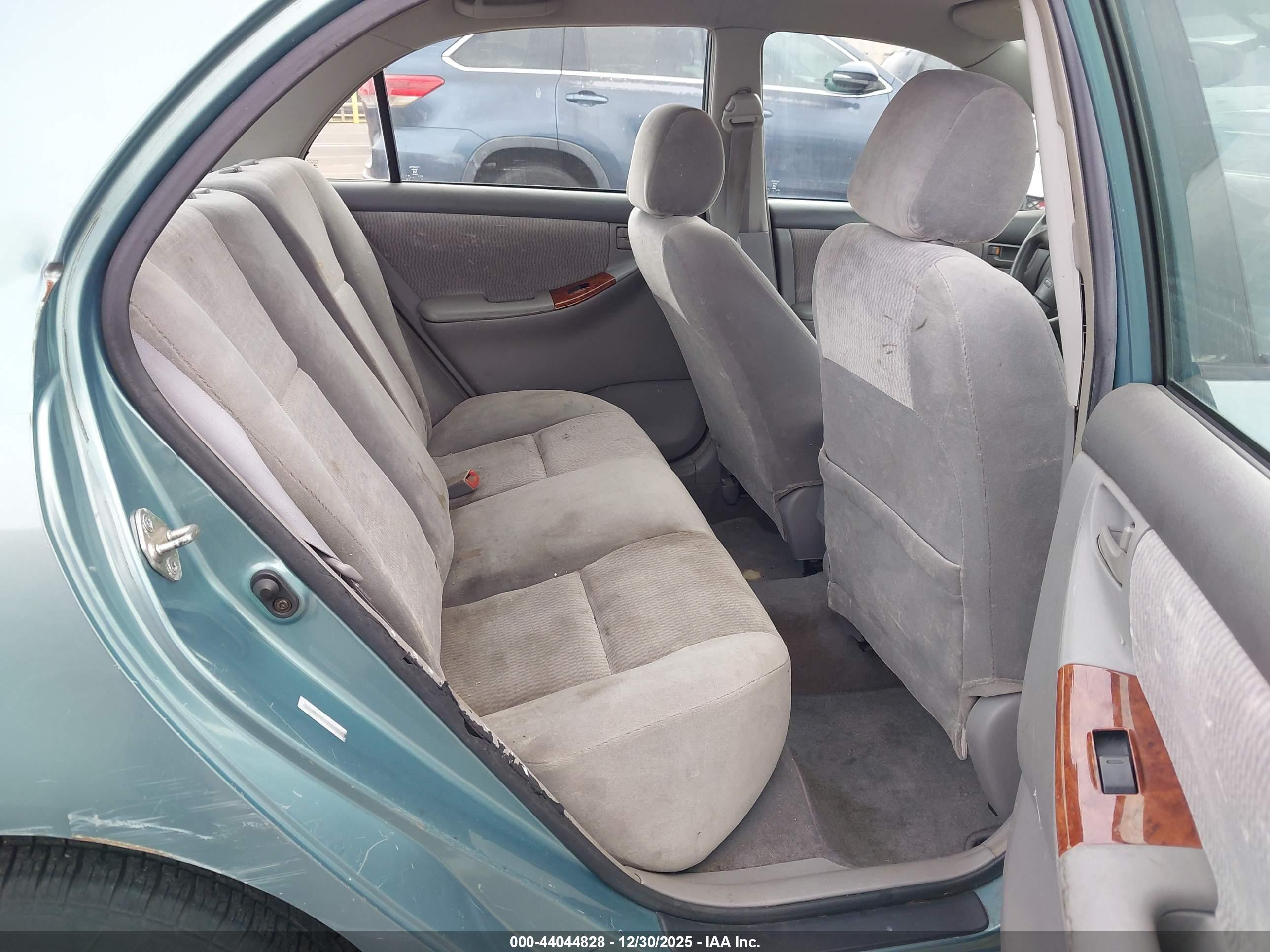TOYOTA COROLLA image 8