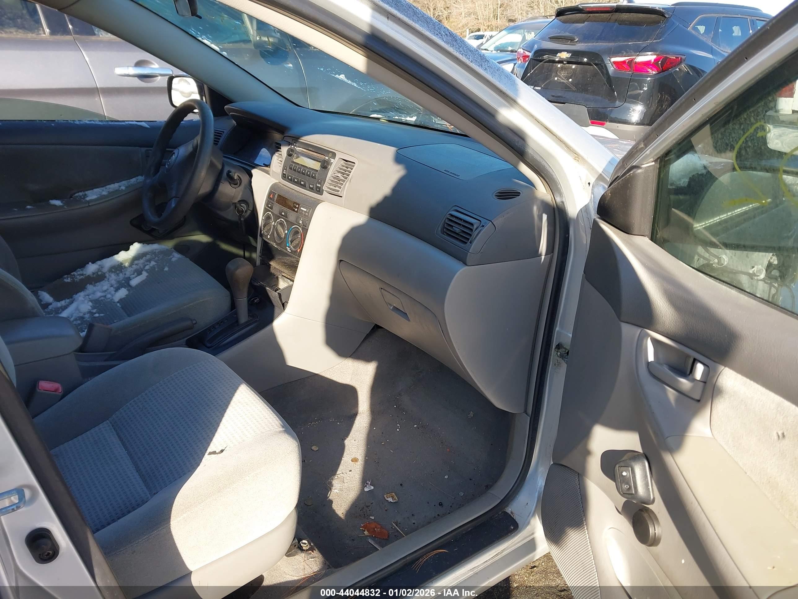 TOYOTA COROLLA image 5