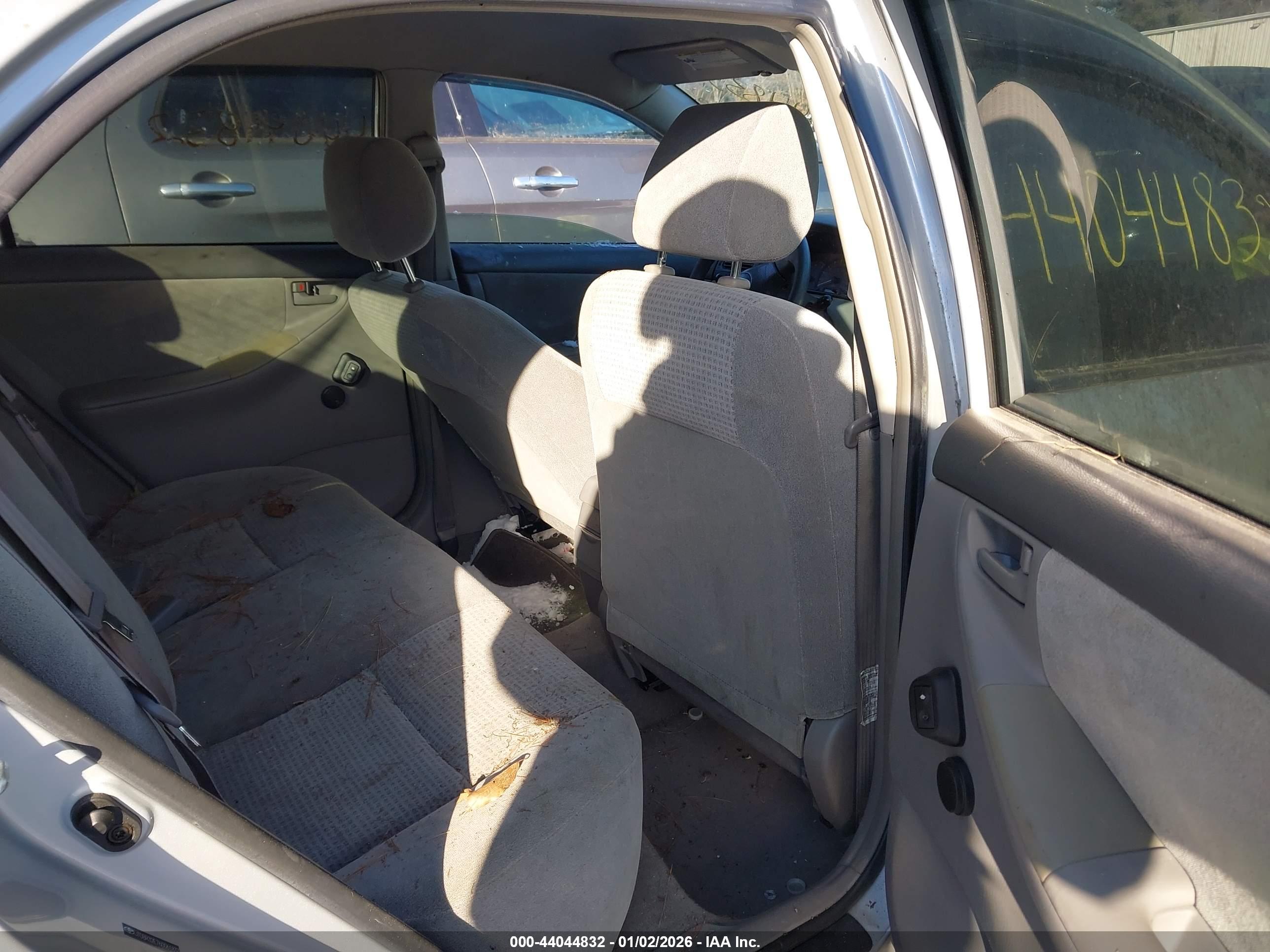 TOYOTA COROLLA image 8