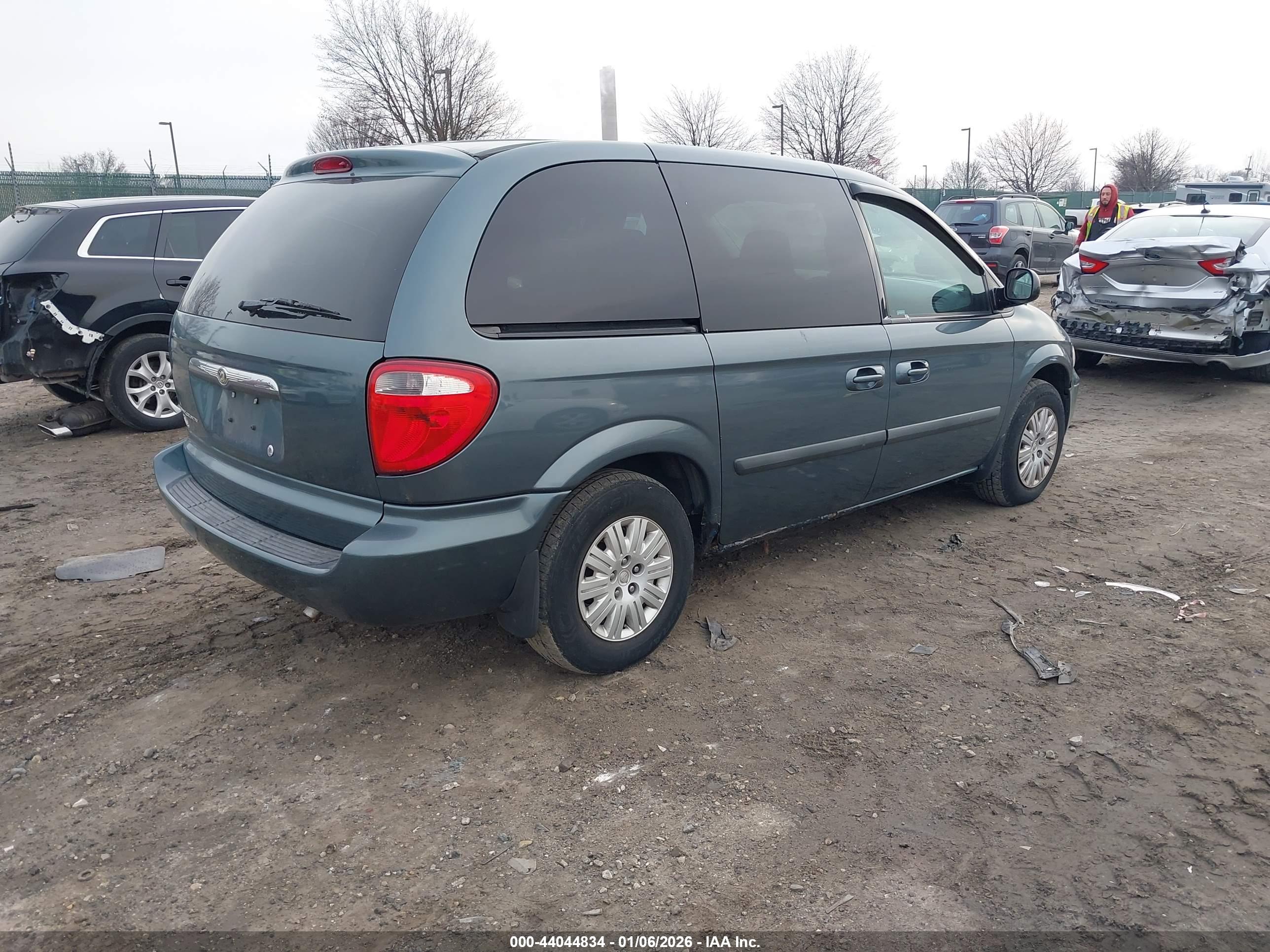 CHRYSLER TOWN image 4