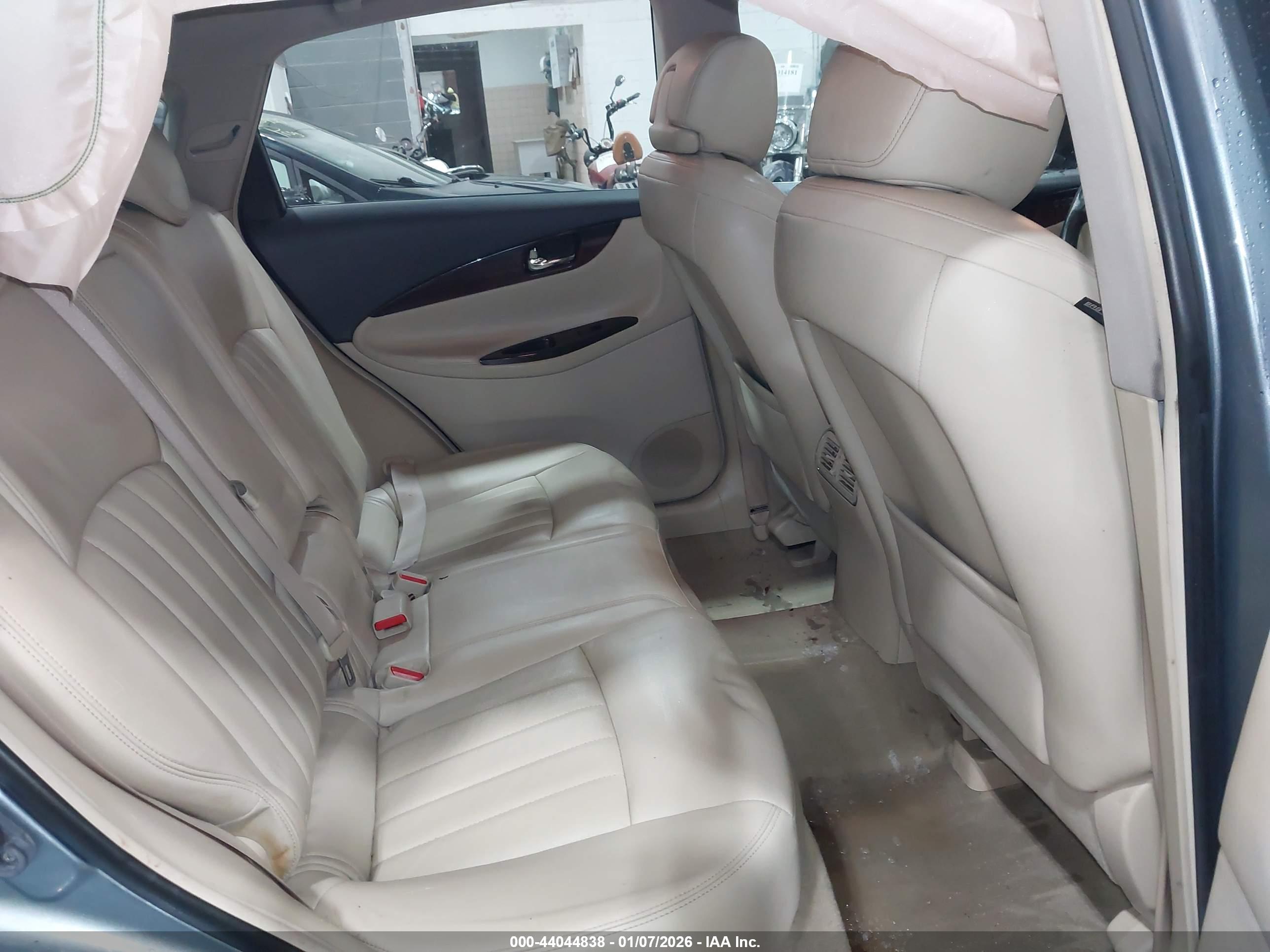 INFINITI QX50 image 8