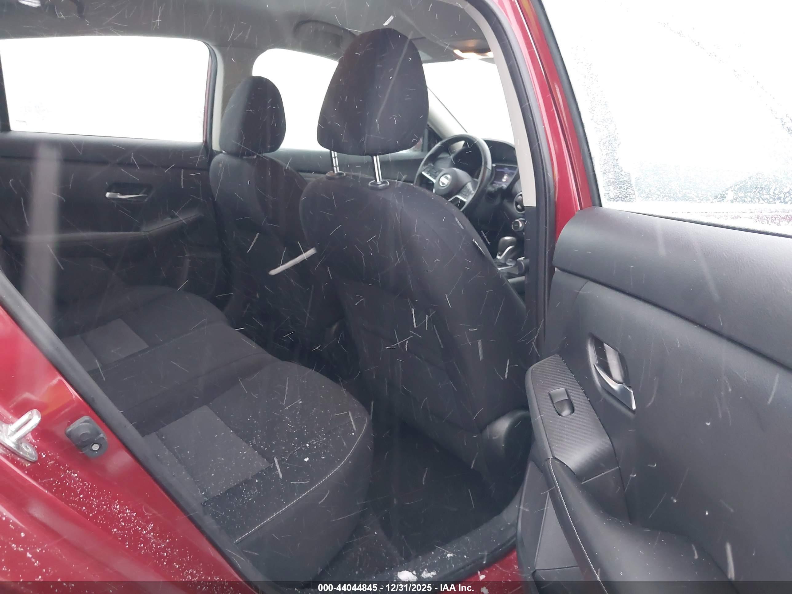 NISSAN SENTRA image 8