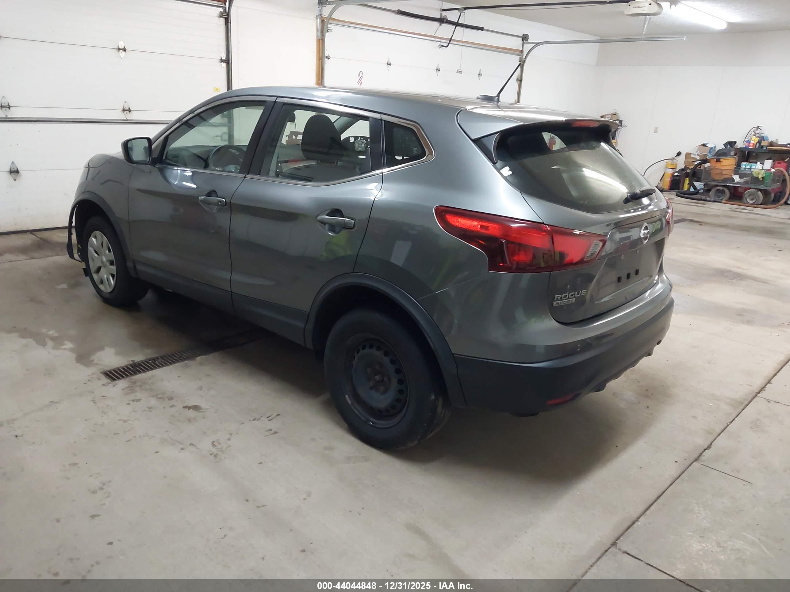 NISSAN ROGUE image 3