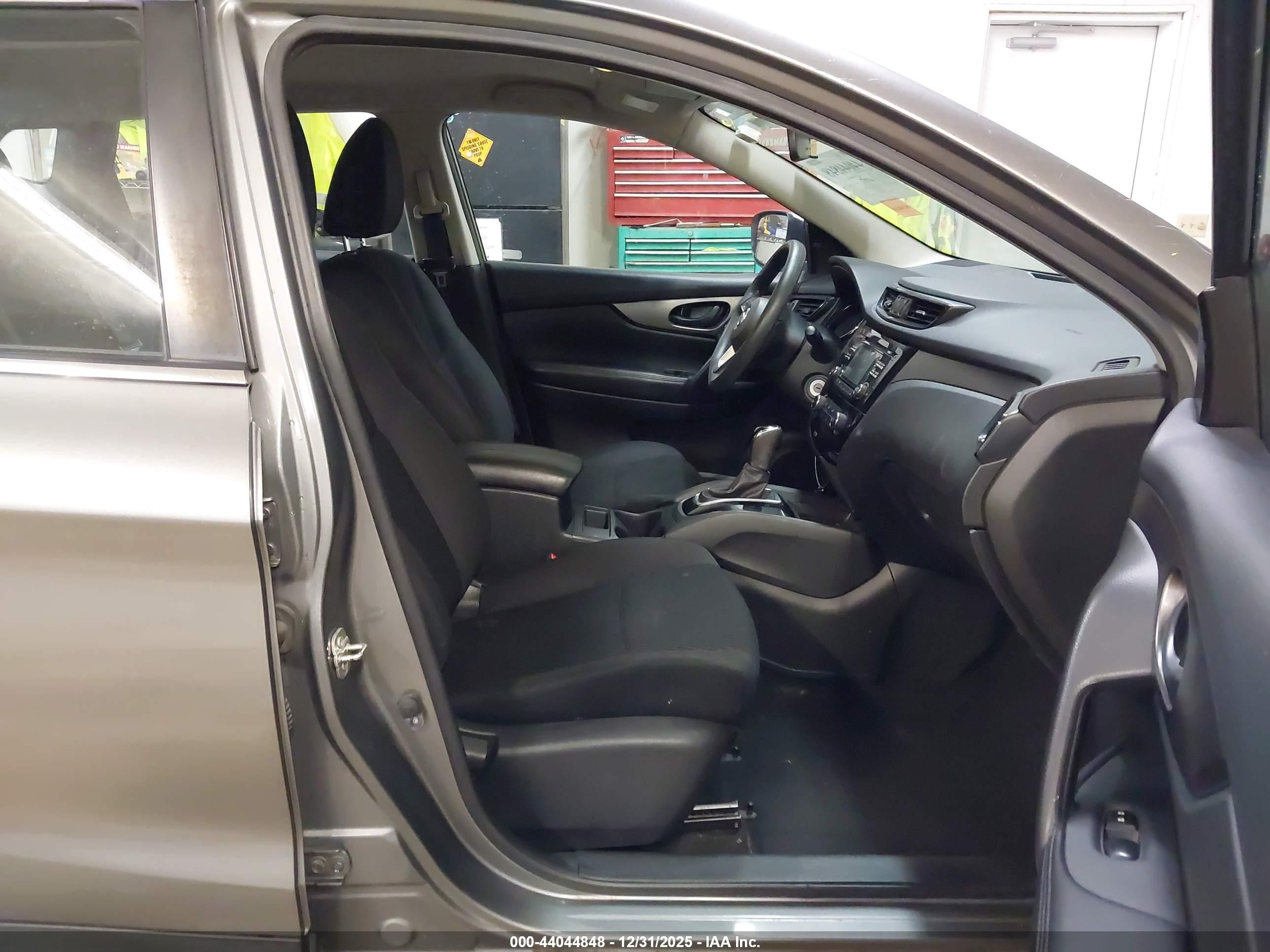 NISSAN ROGUE image 5