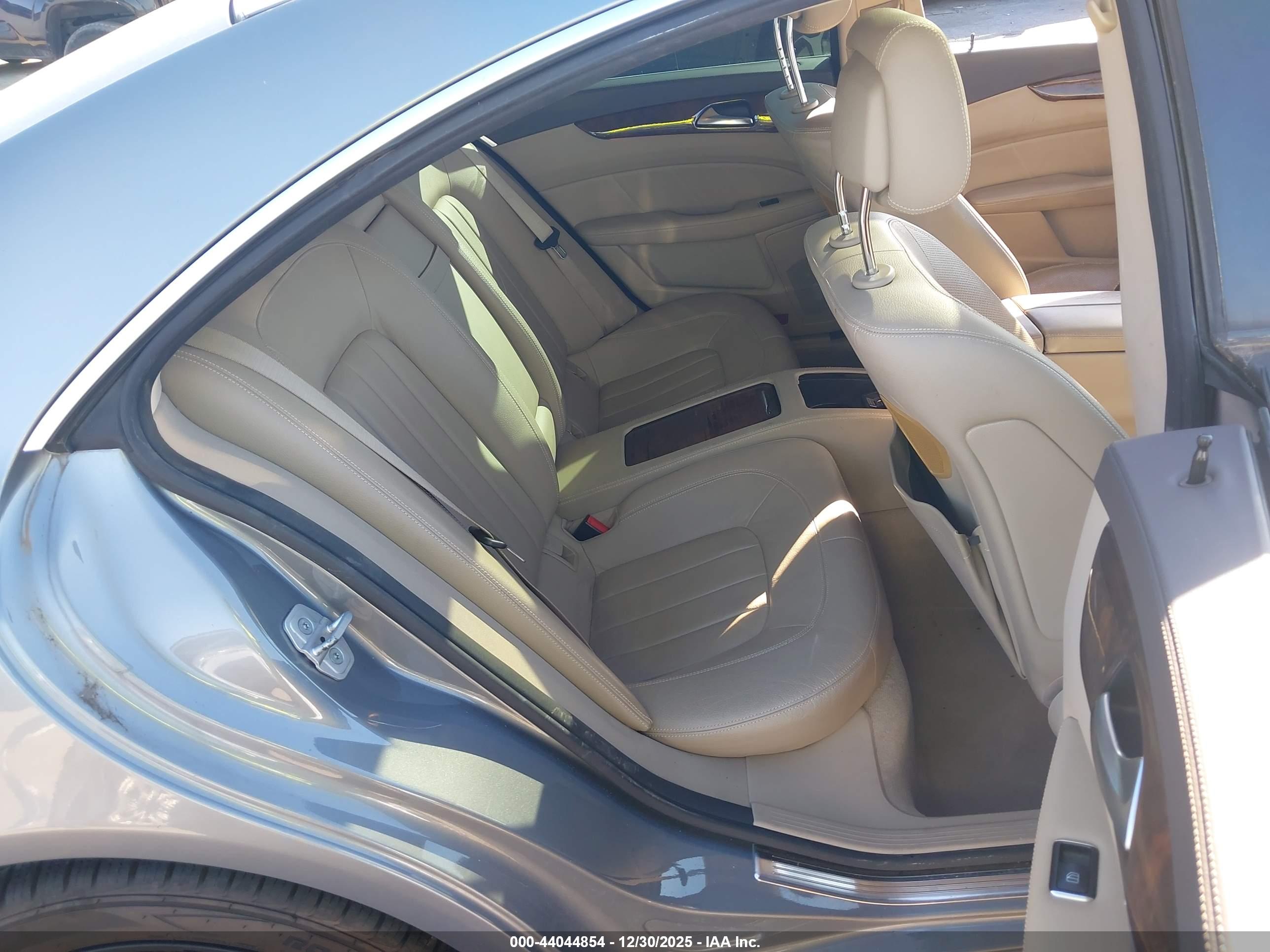 MERCEDES-BENZ CLS image 8