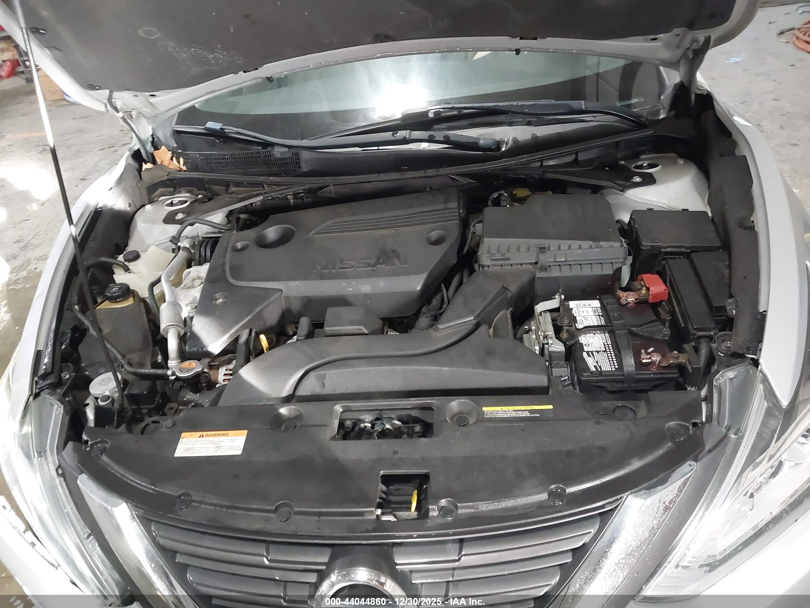 NISSAN ALTIMA image 10