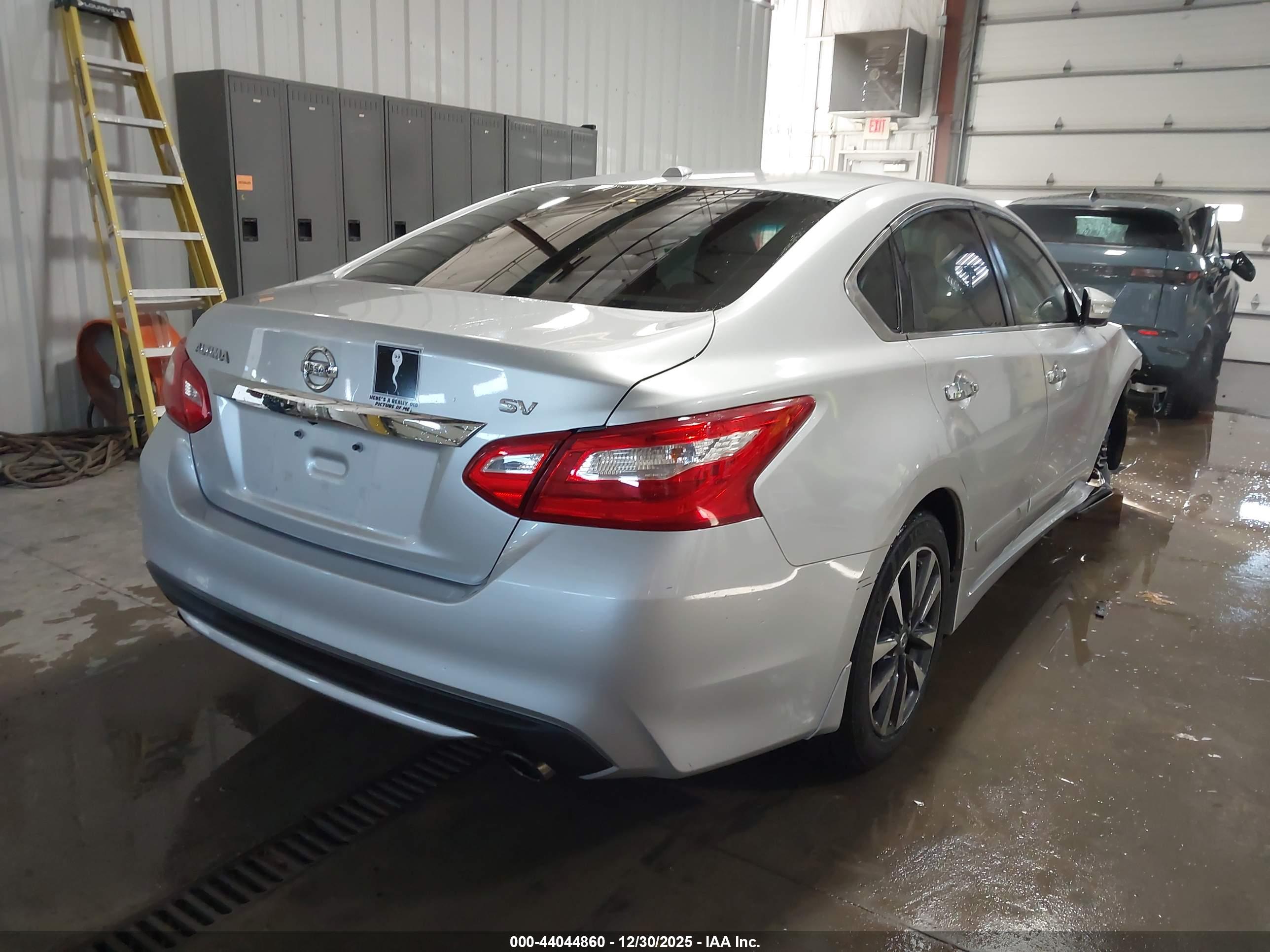 NISSAN ALTIMA image 4