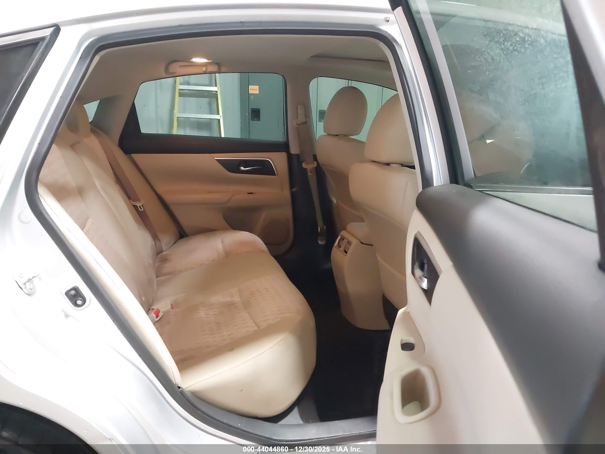 NISSAN ALTIMA image 8