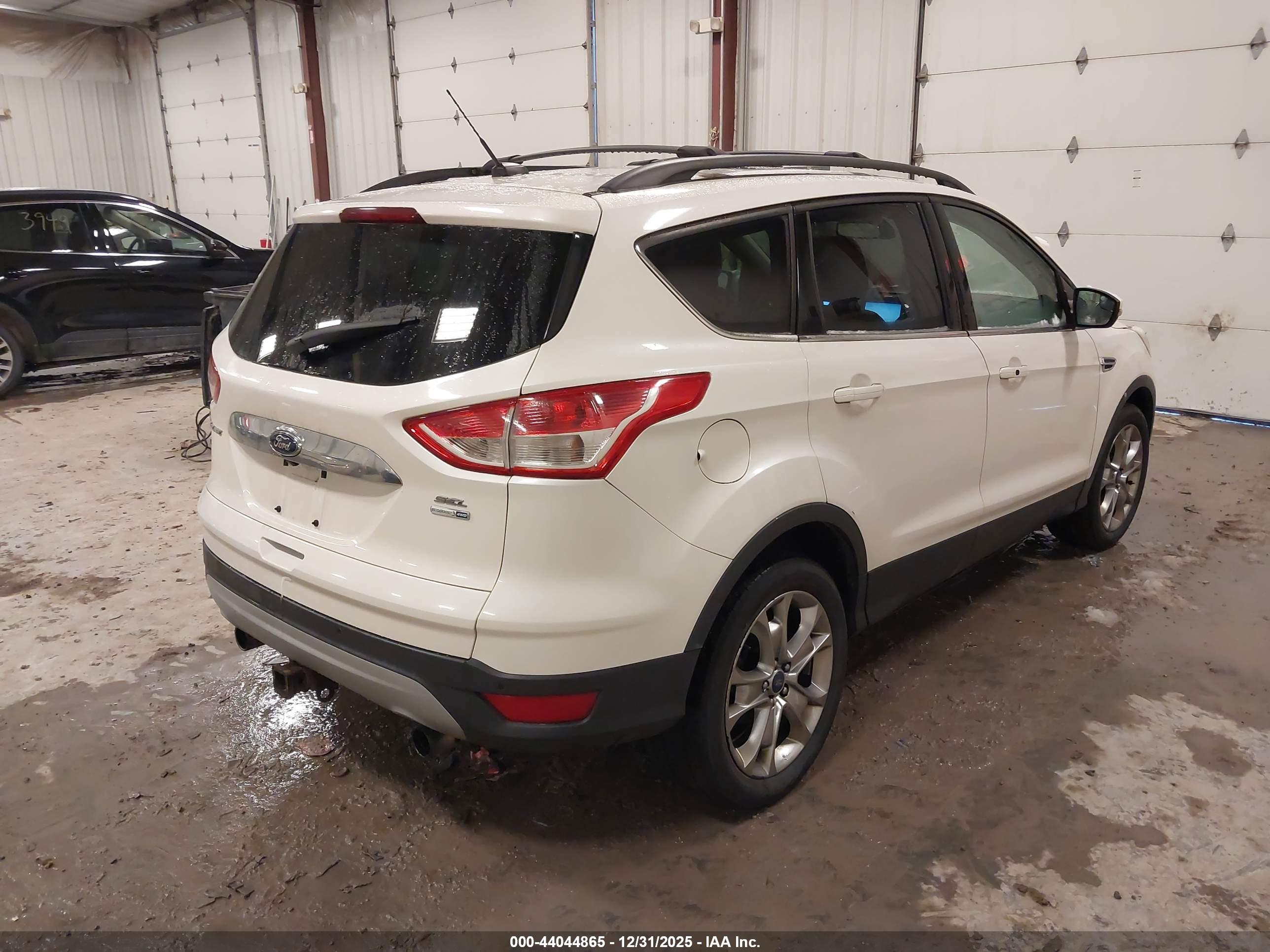 FORD ESCAPE image 4
