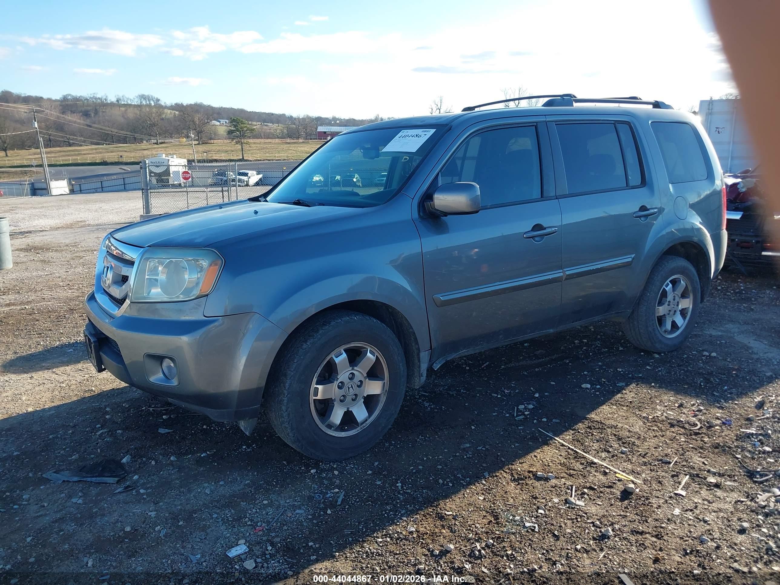 HONDA PILOT image 2