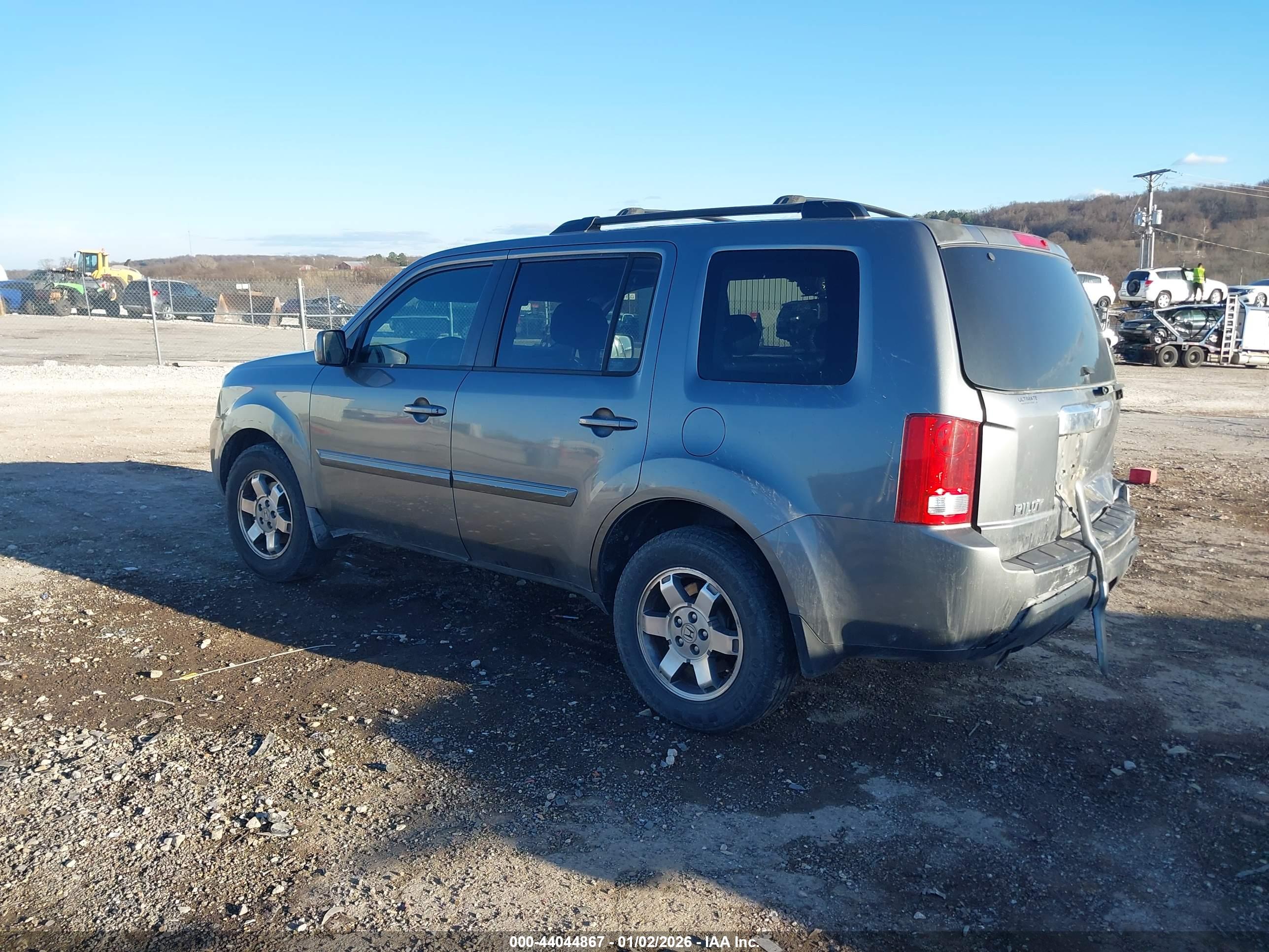 HONDA PILOT image 3
