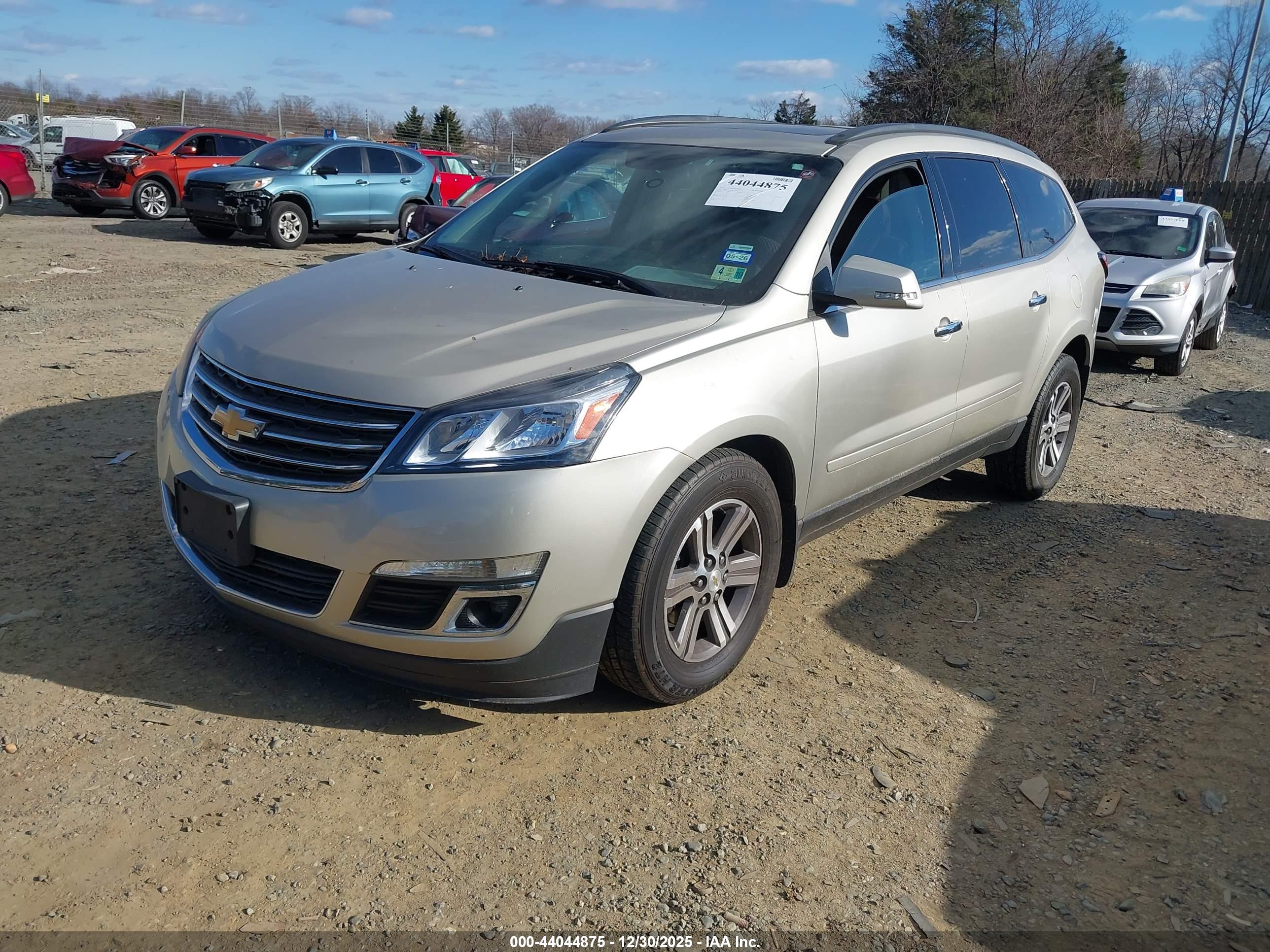 CHEVROLET TRAVERSE image 2