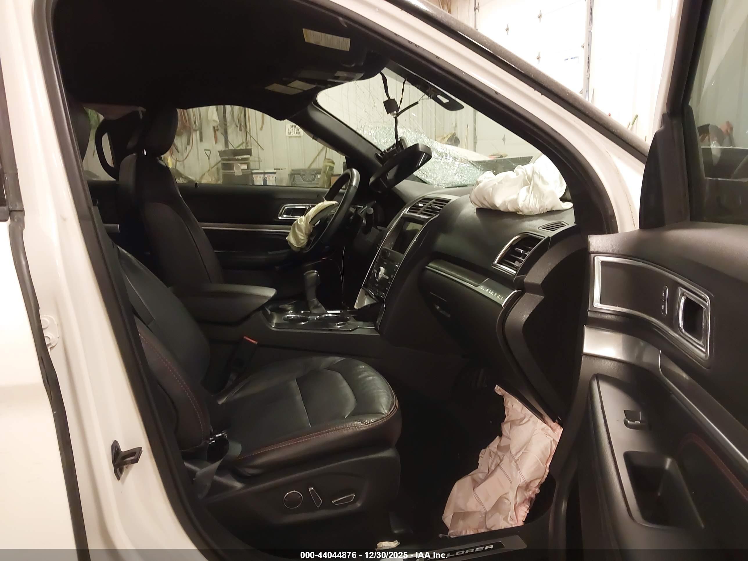FORD EXPLORER image 5