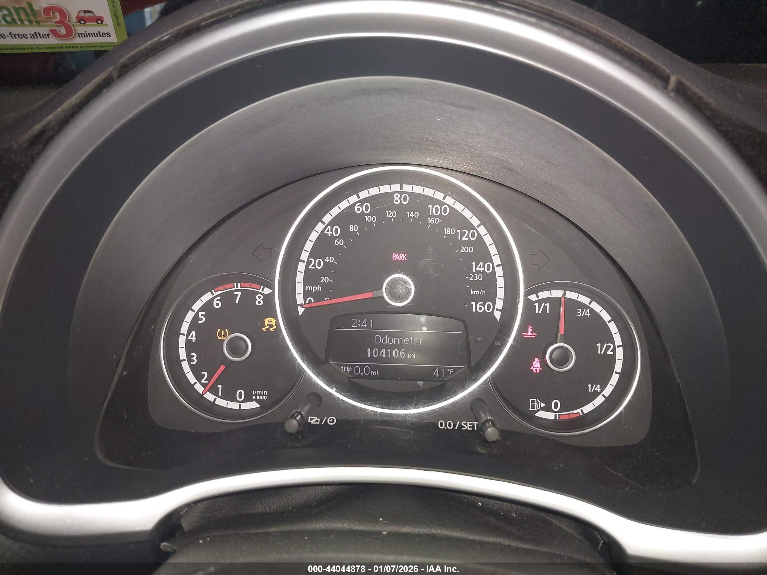 VOLKSWAGEN BEETLE image 7