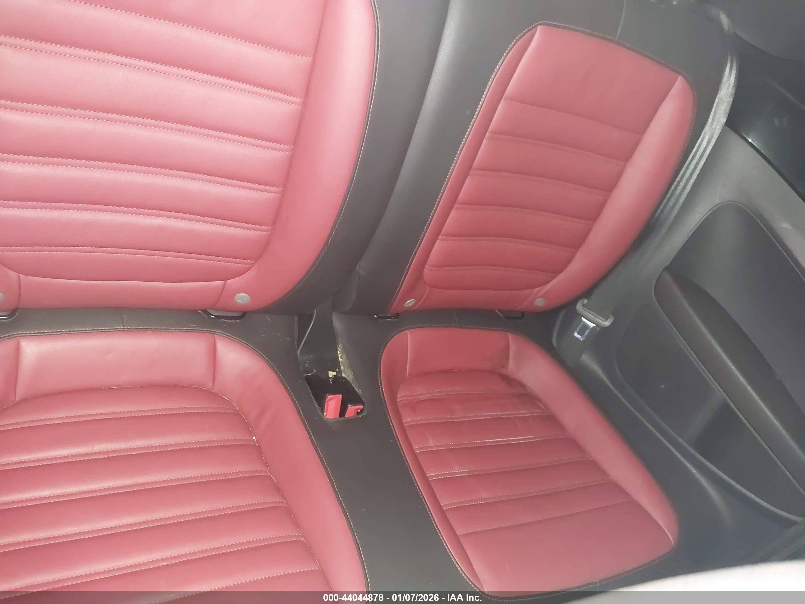 VOLKSWAGEN BEETLE image 8