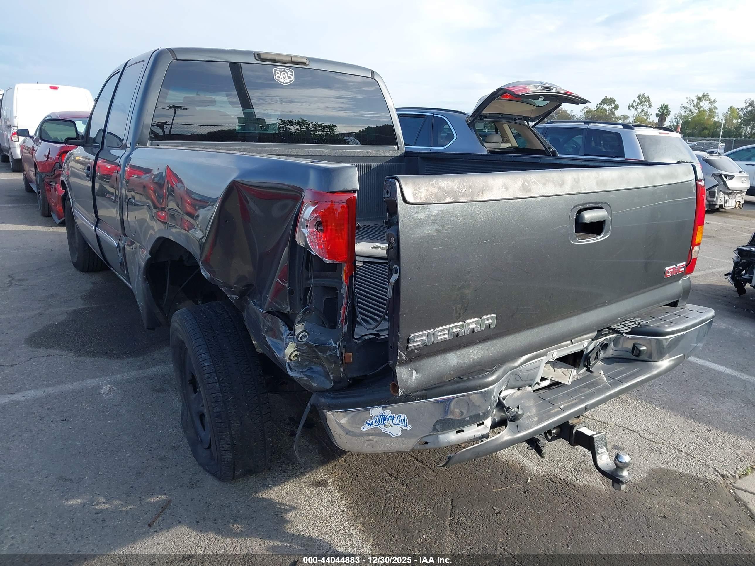 GMC SIERRA image 3
