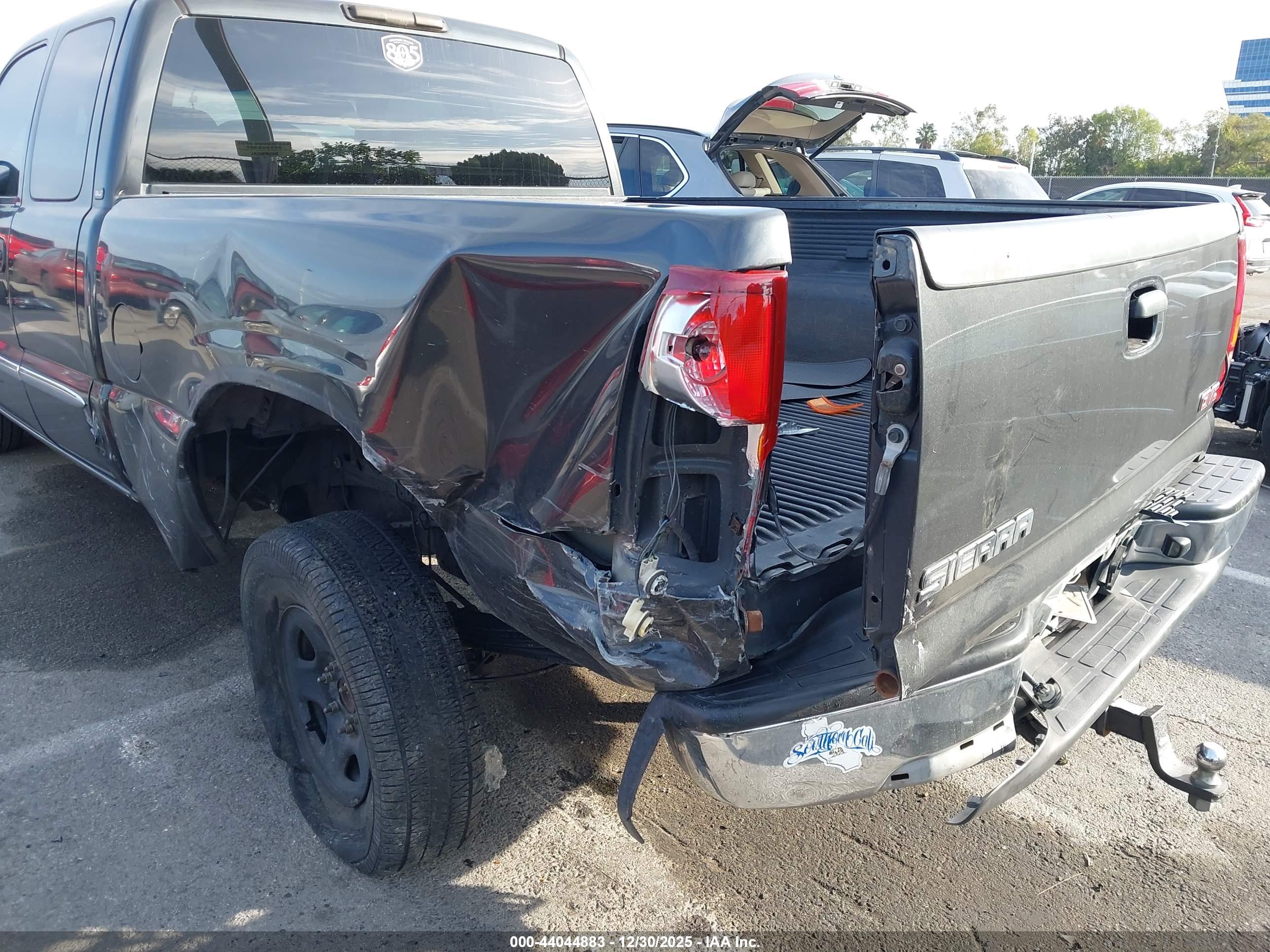 GMC SIERRA image 6