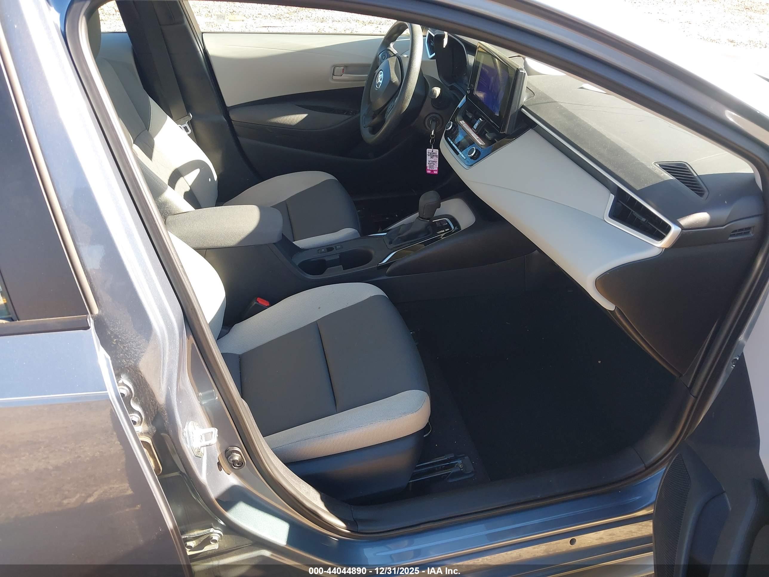 TOYOTA COROLLA image 5