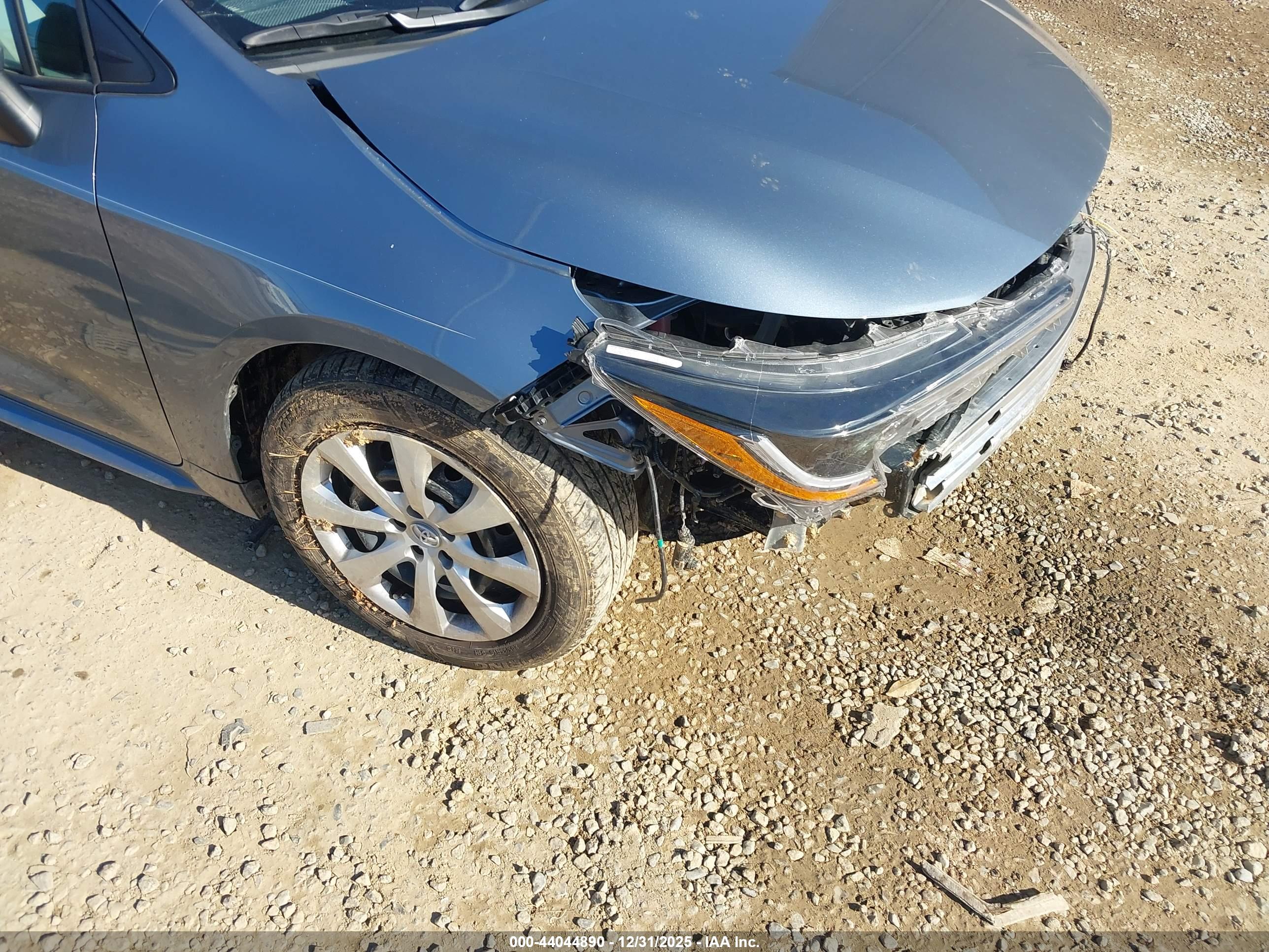 TOYOTA COROLLA image 6