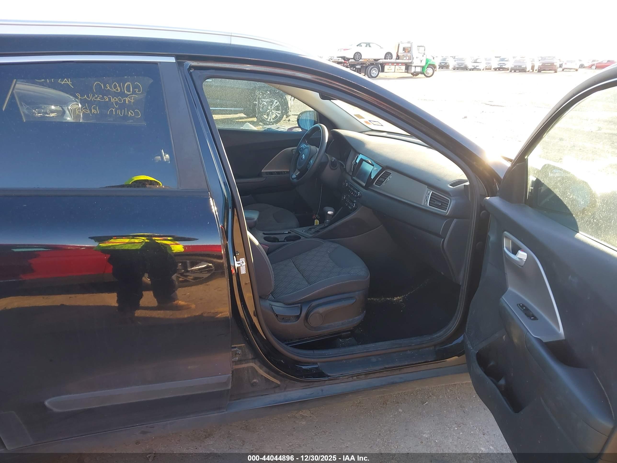 KIA NIRO image 5