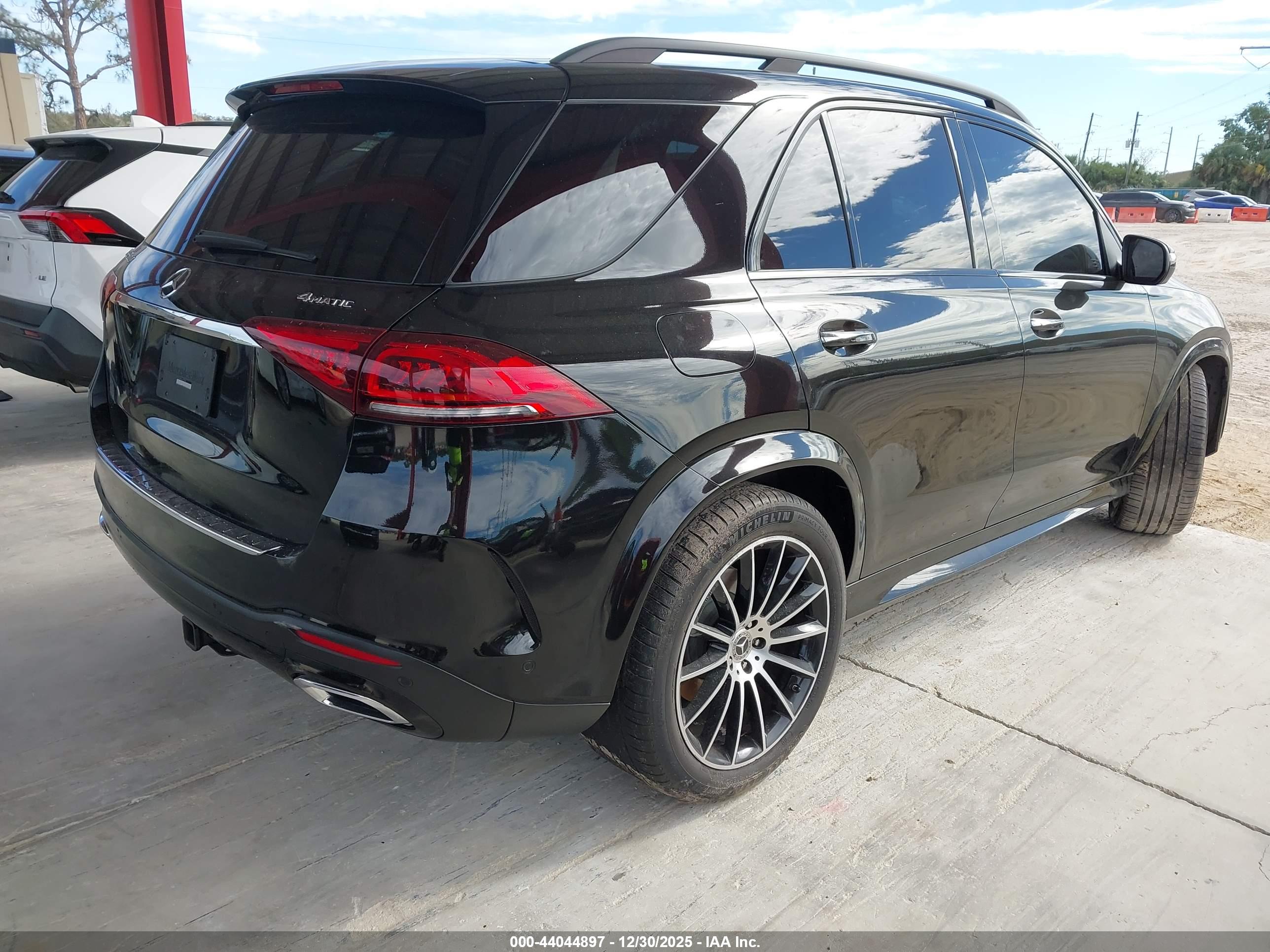 MERCEDES-BENZ GLE image 4