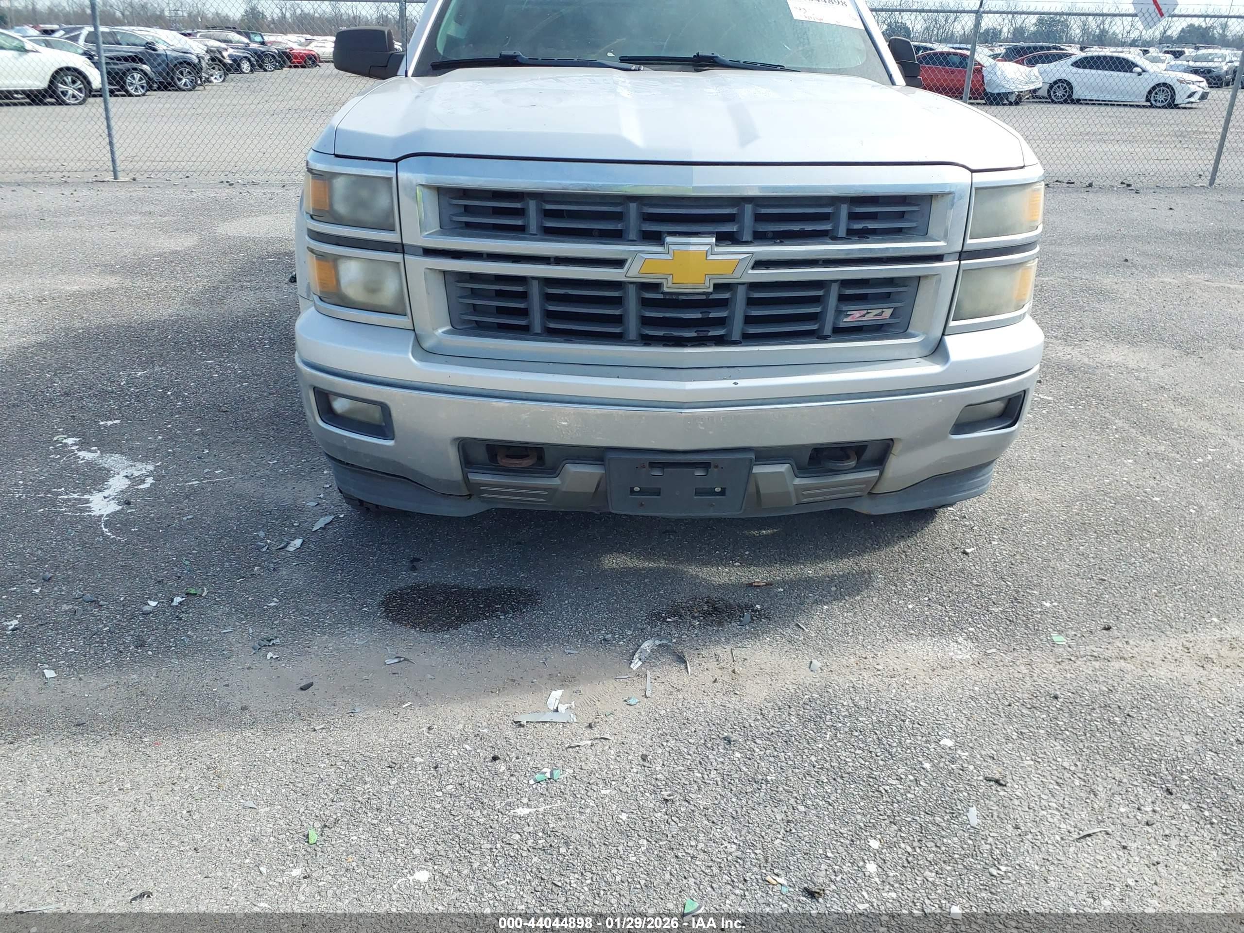 CHEVROLET SILVERADO image 6