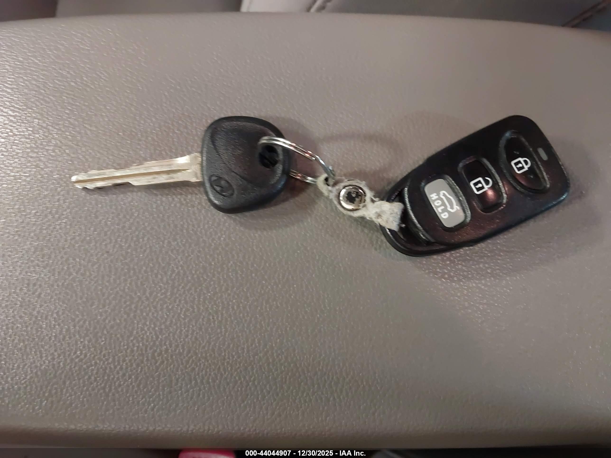 HYUNDAI ELANTRA image 11