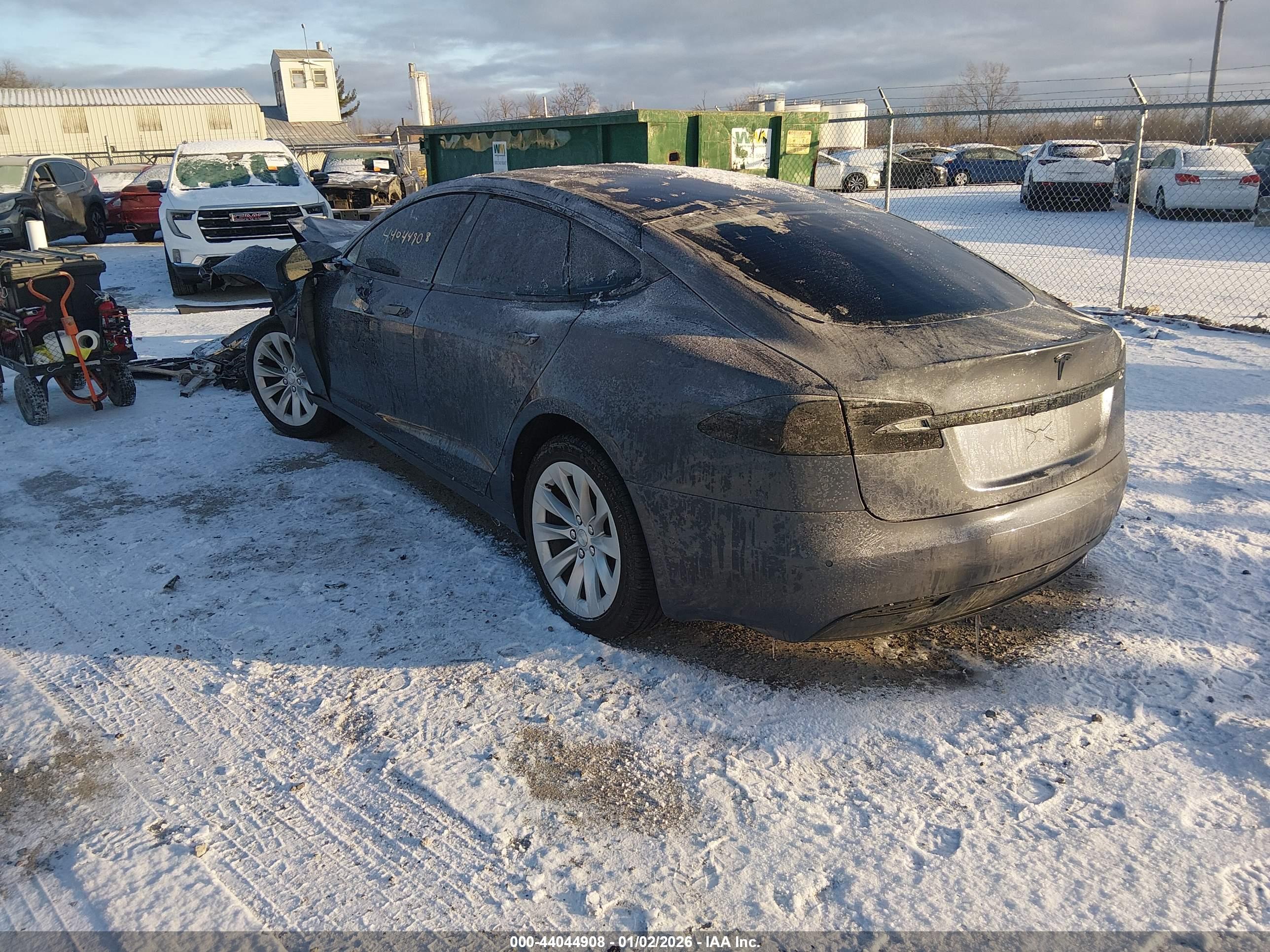 TESLA MODEL image 3