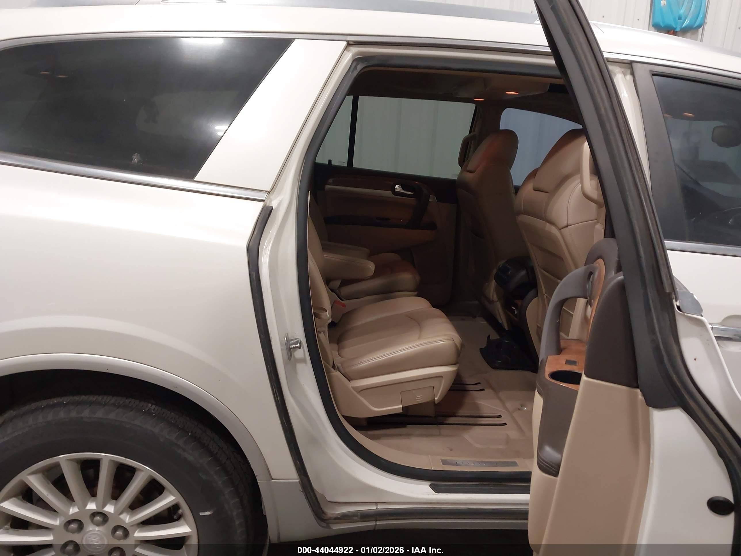 BUICK ENCLAVE image 8