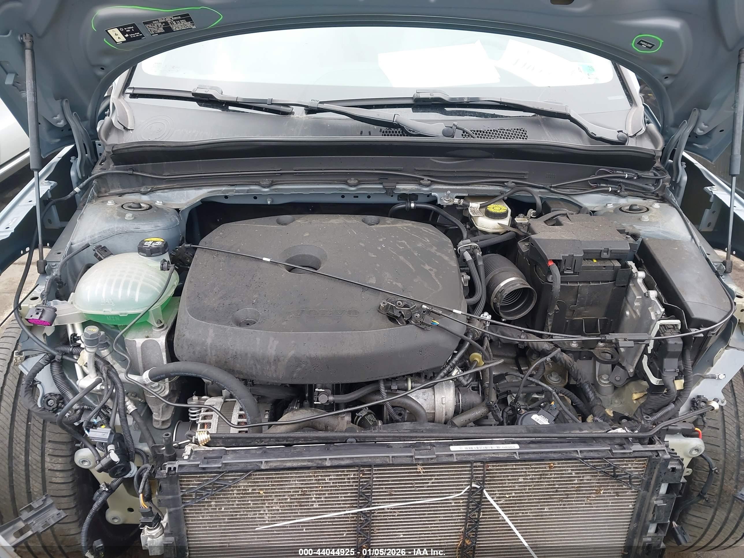 VOLVO XC40 image 10