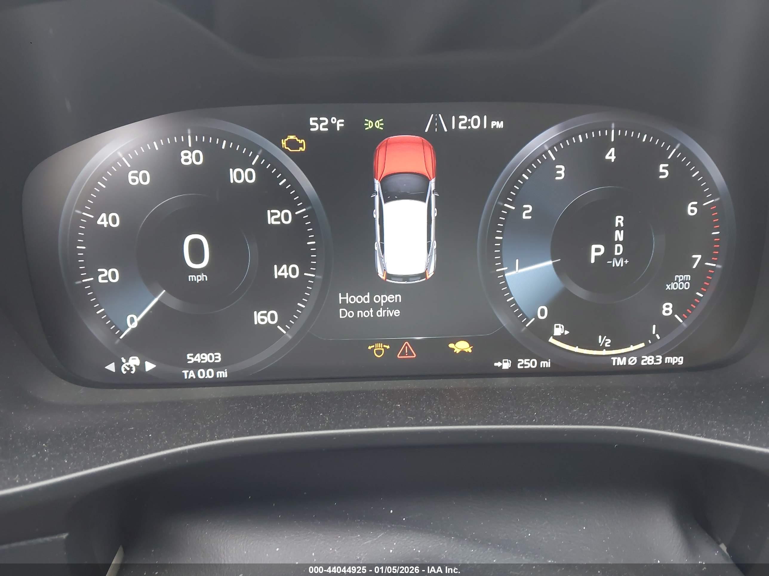 VOLVO XC40 image 7