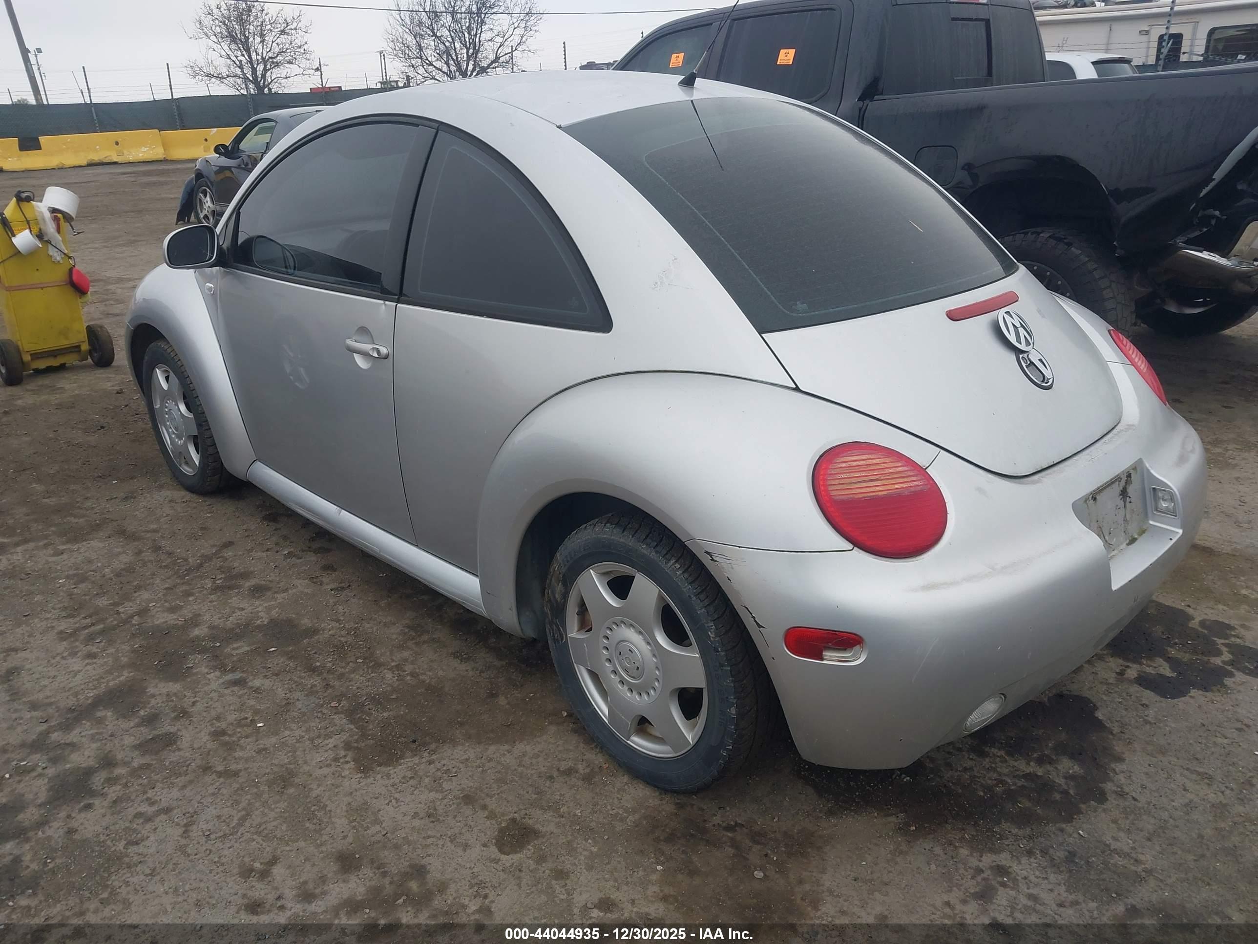 VOLKSWAGEN NEW image 3