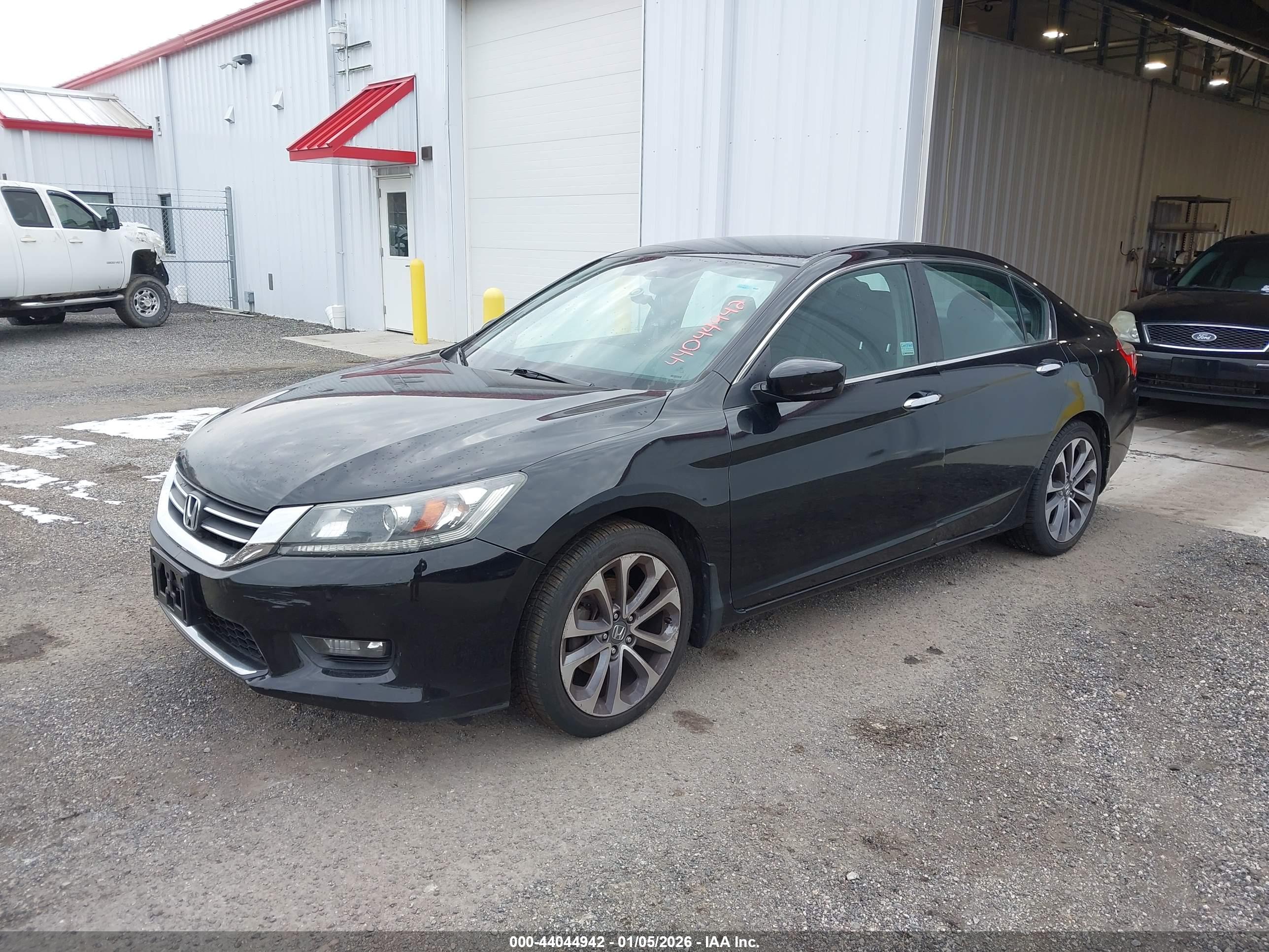 HONDA ACCORD image 2