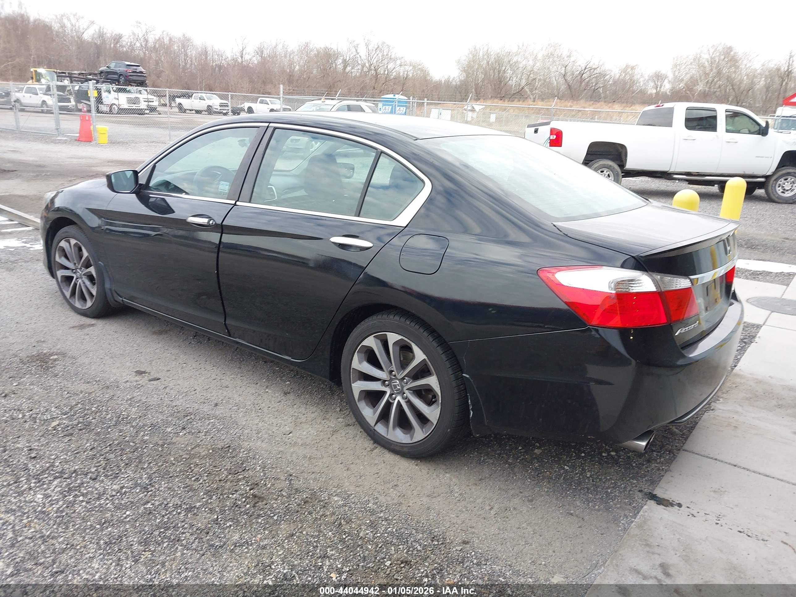 HONDA ACCORD image 3