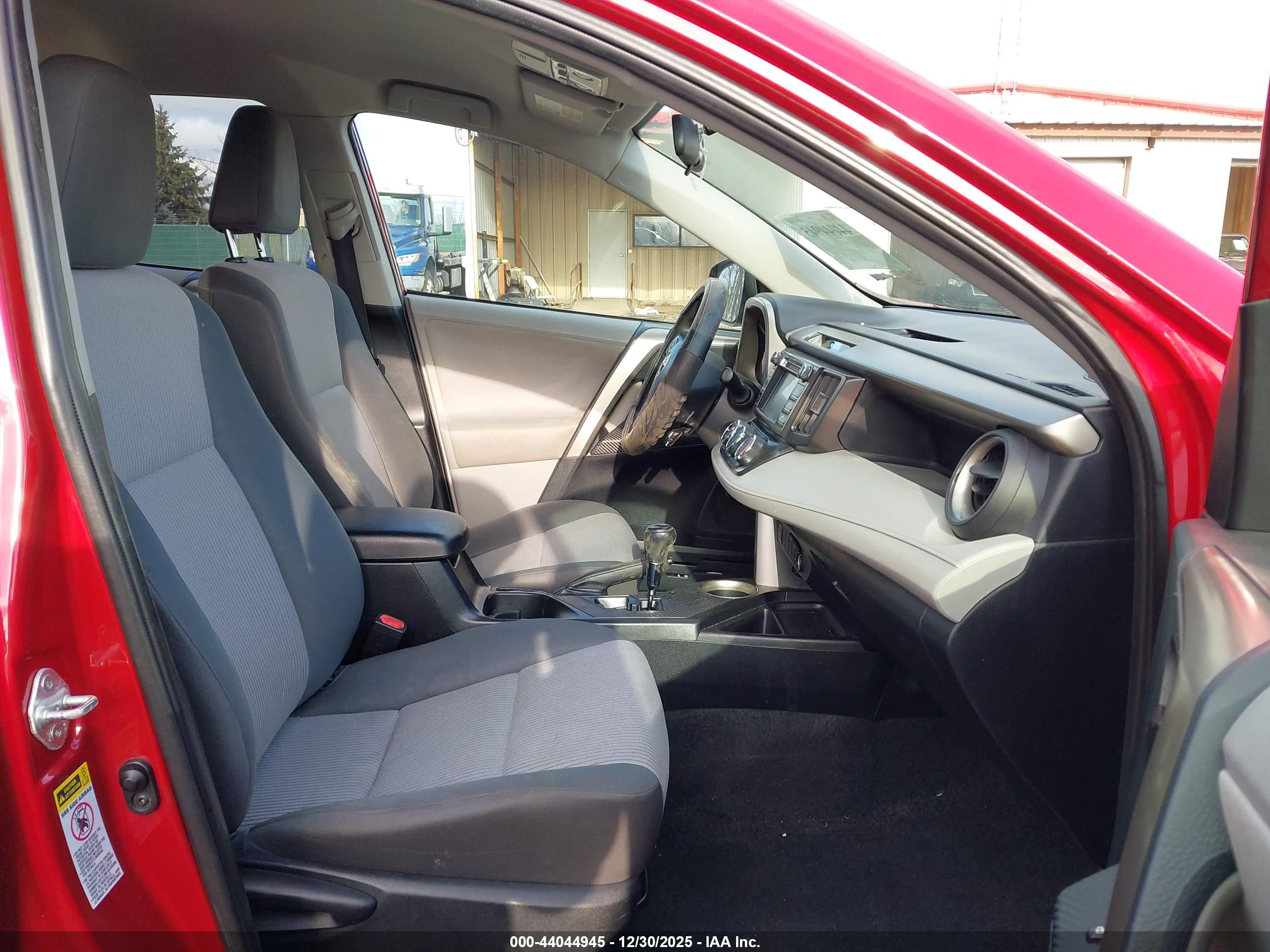 TOYOTA RAV4 image 5