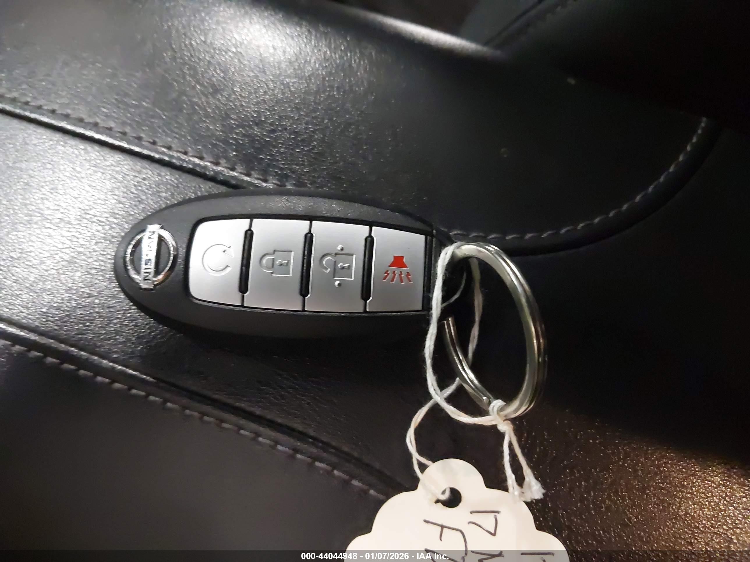 NISSAN ROGUE image 11