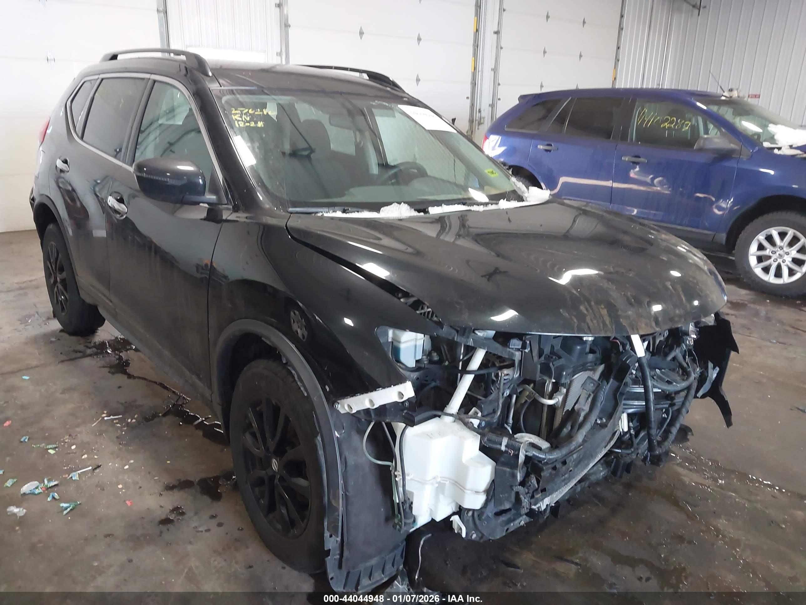 NISSAN ROGUE image 6