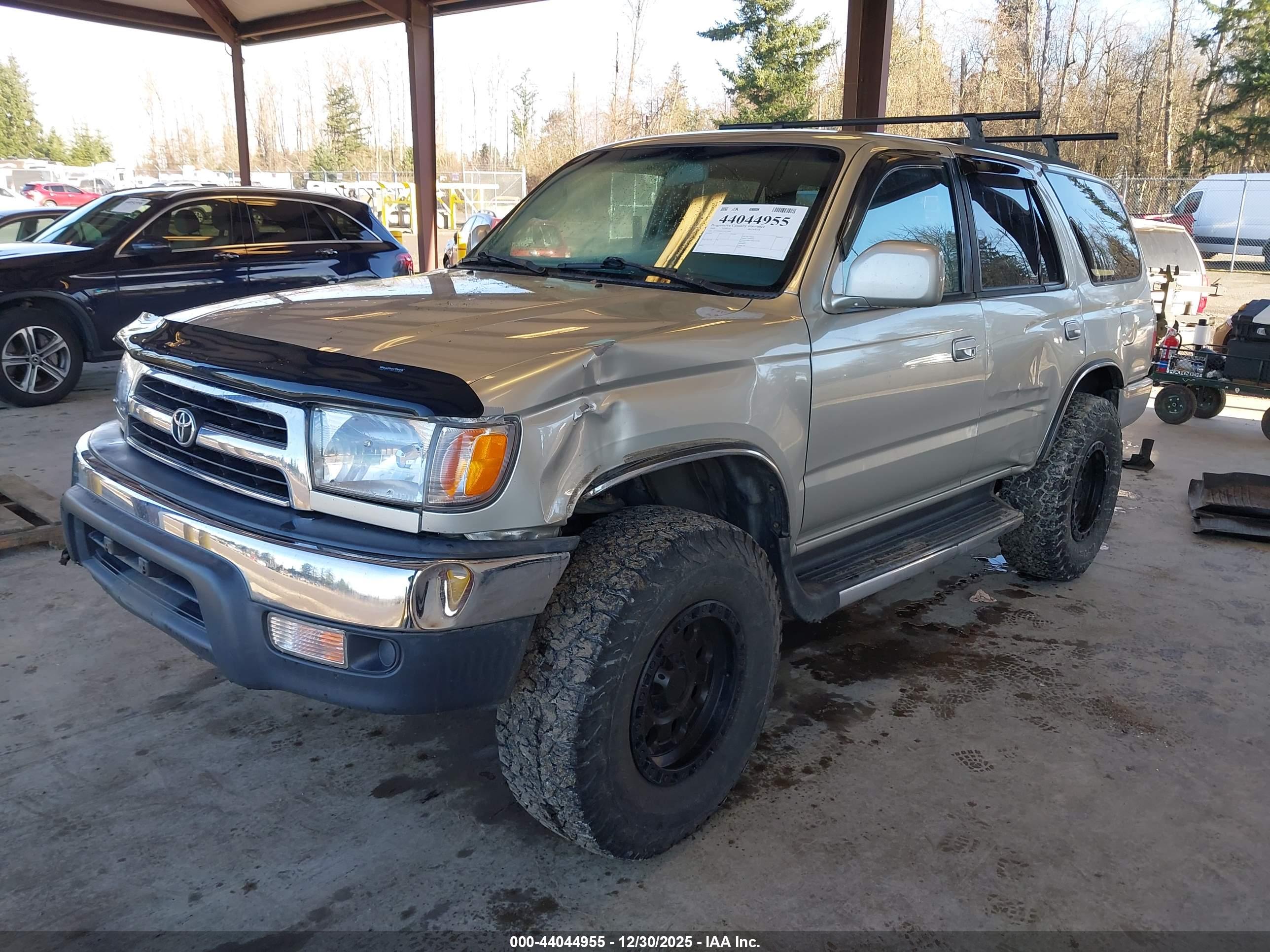 TOYOTA 4RUNNER image 2