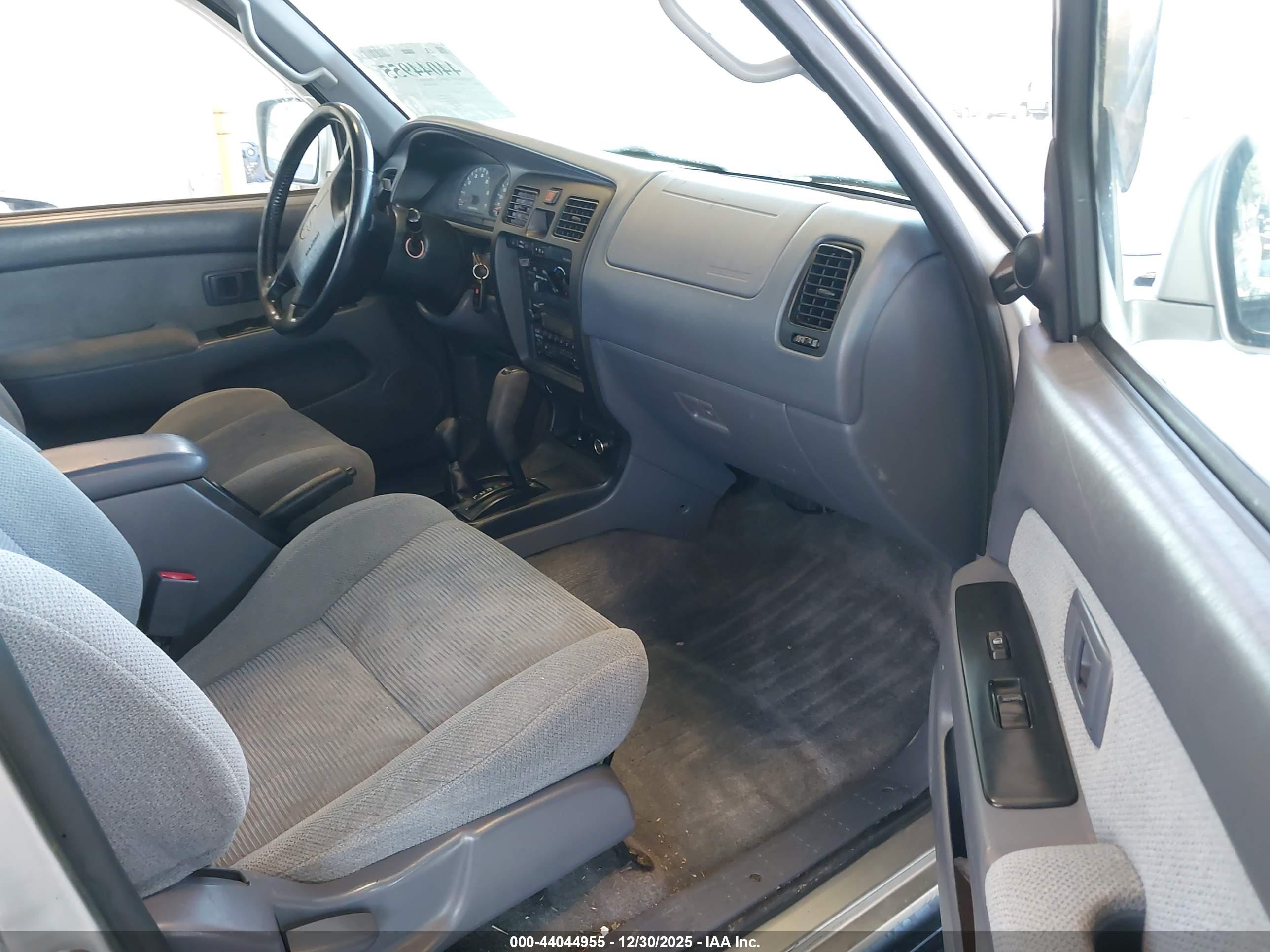 TOYOTA 4RUNNER image 5
