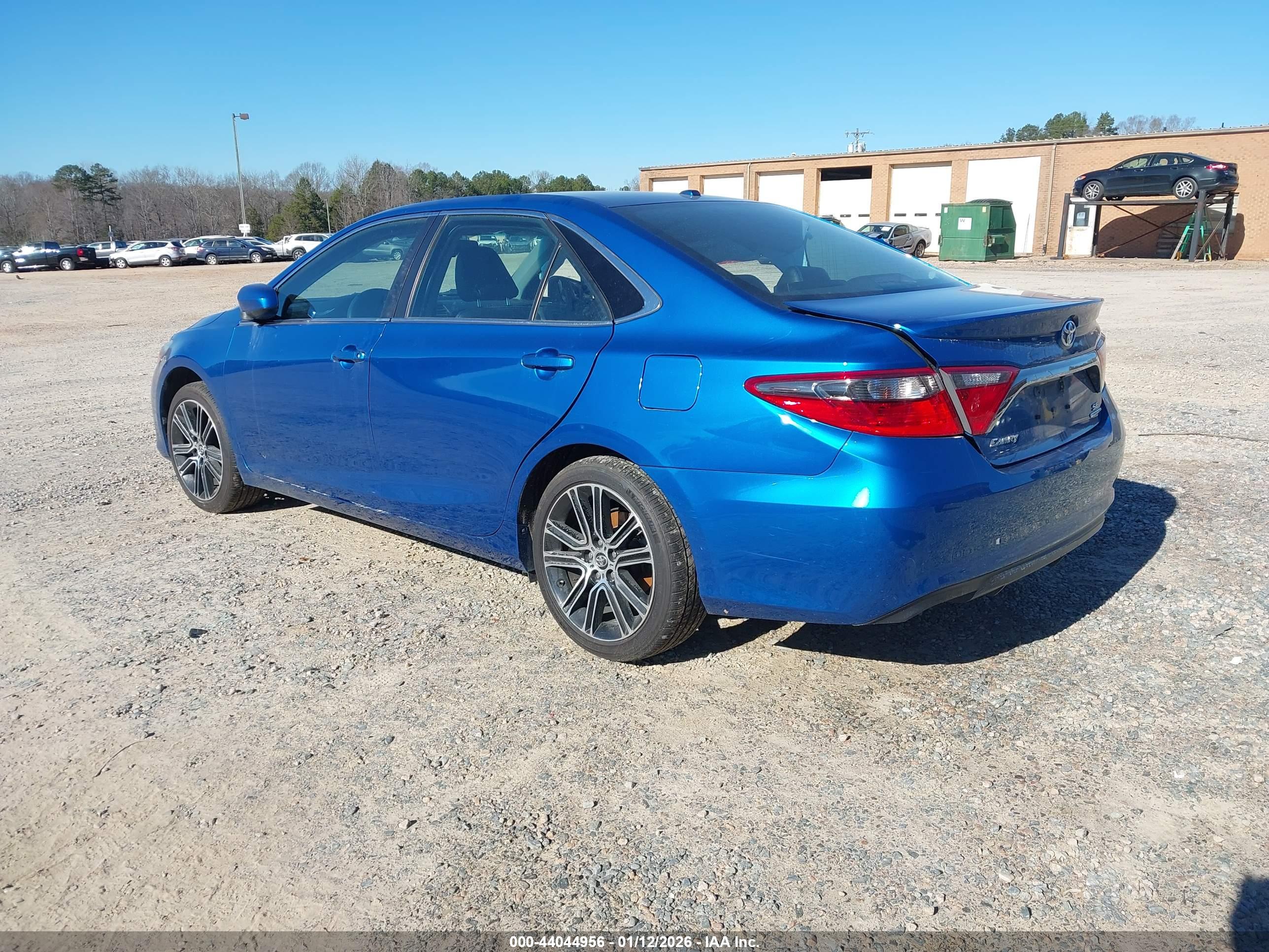TOYOTA CAMRY image 3