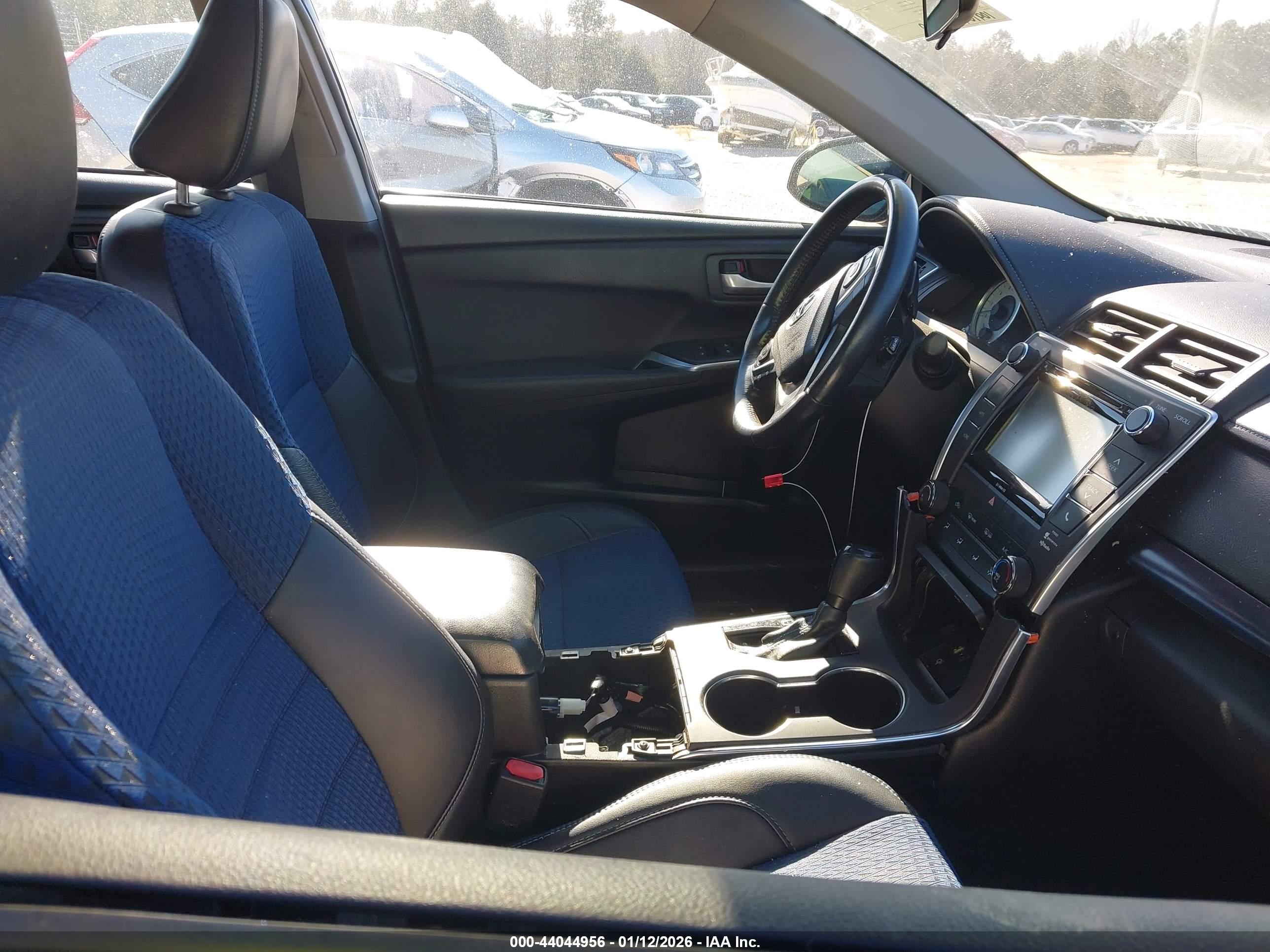 TOYOTA CAMRY image 5