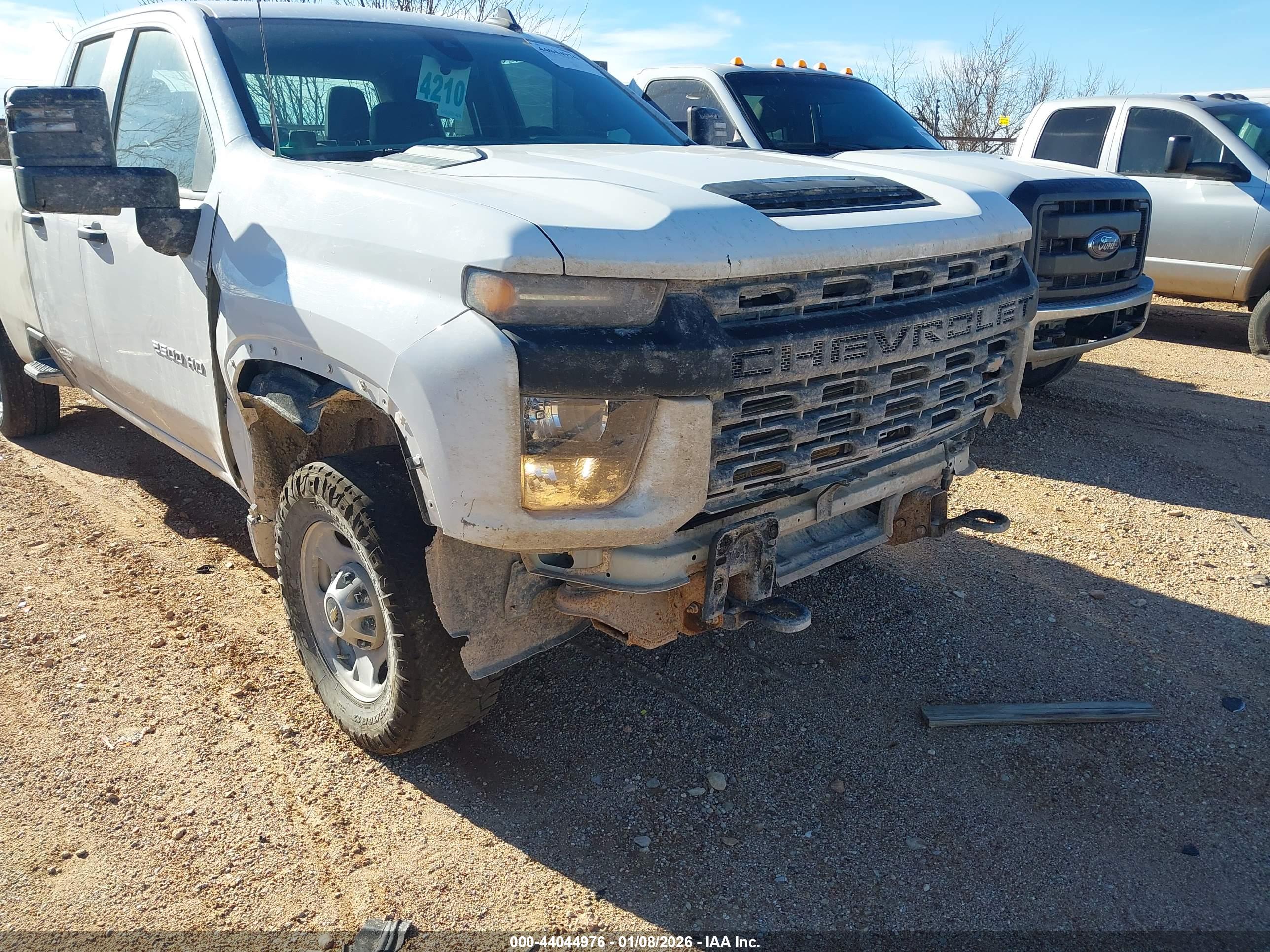CHEVROLET SILVERADO image 6
